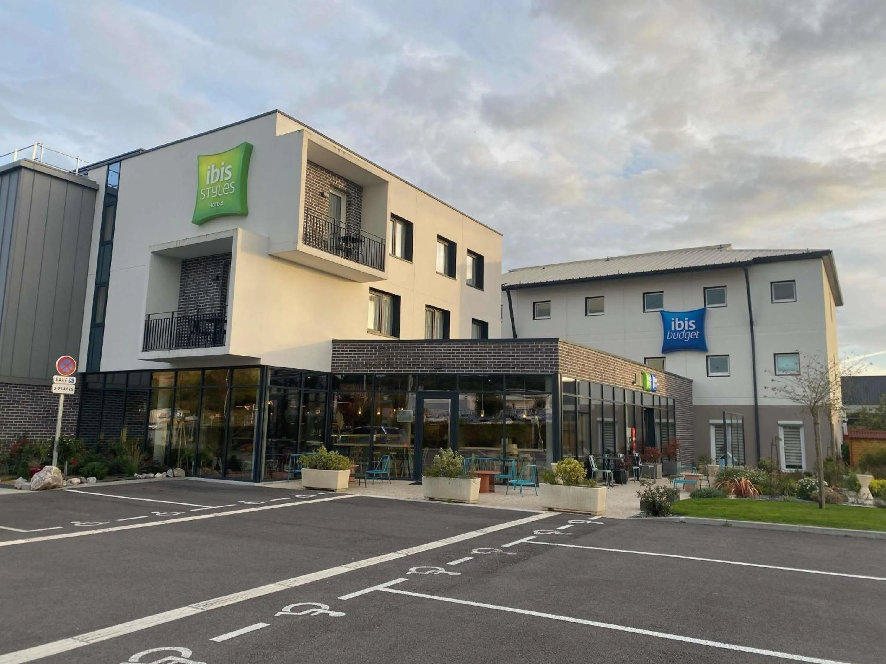 Property building in ibis Styles Le Treport Mers Les Bains