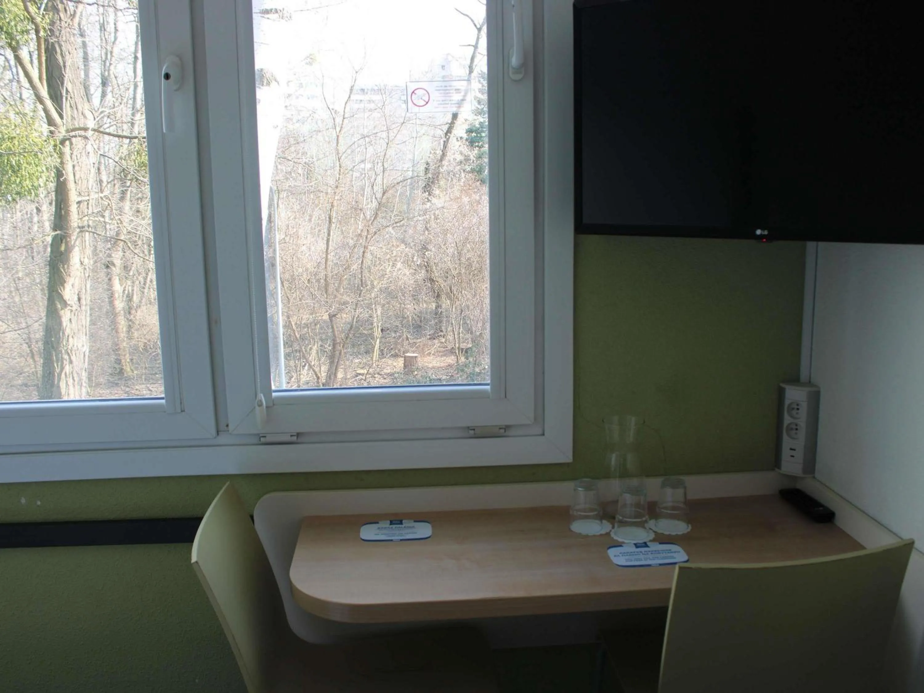 Bedroom in ibis budget Wrocław Stadion