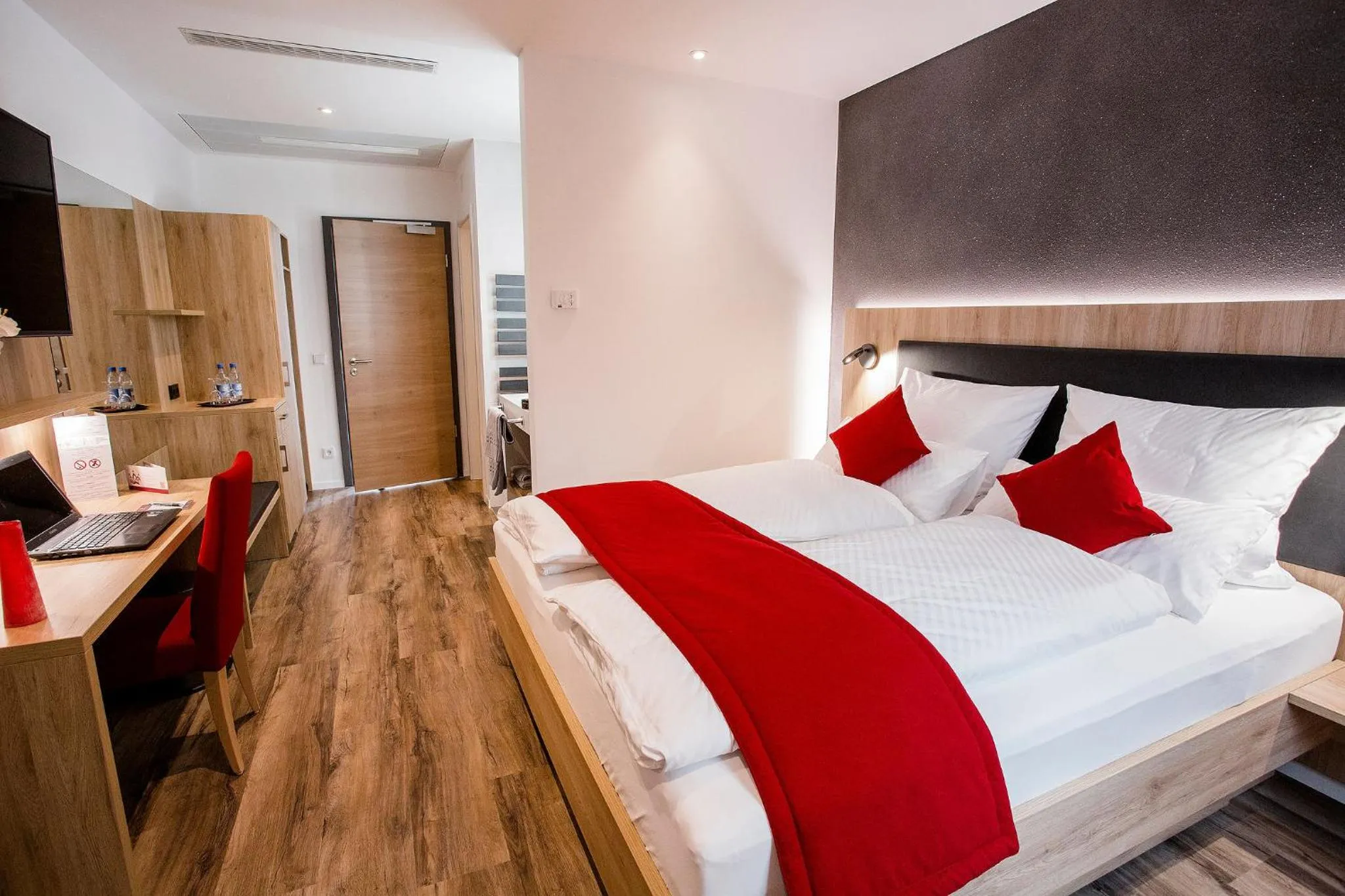 Bedroom, Bed in Gasthof Krone