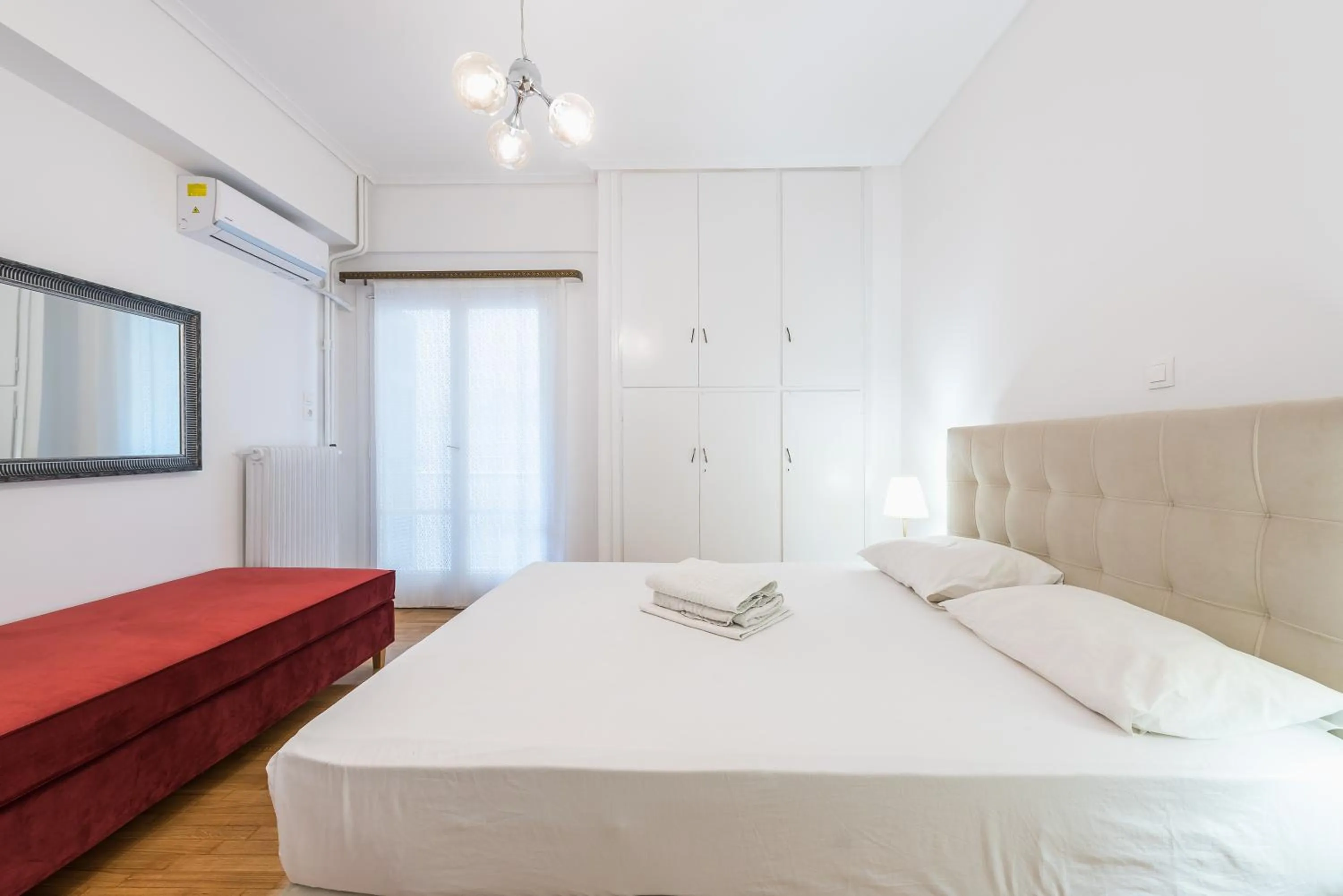 Bed in Victoria Diamond Suites Apartments