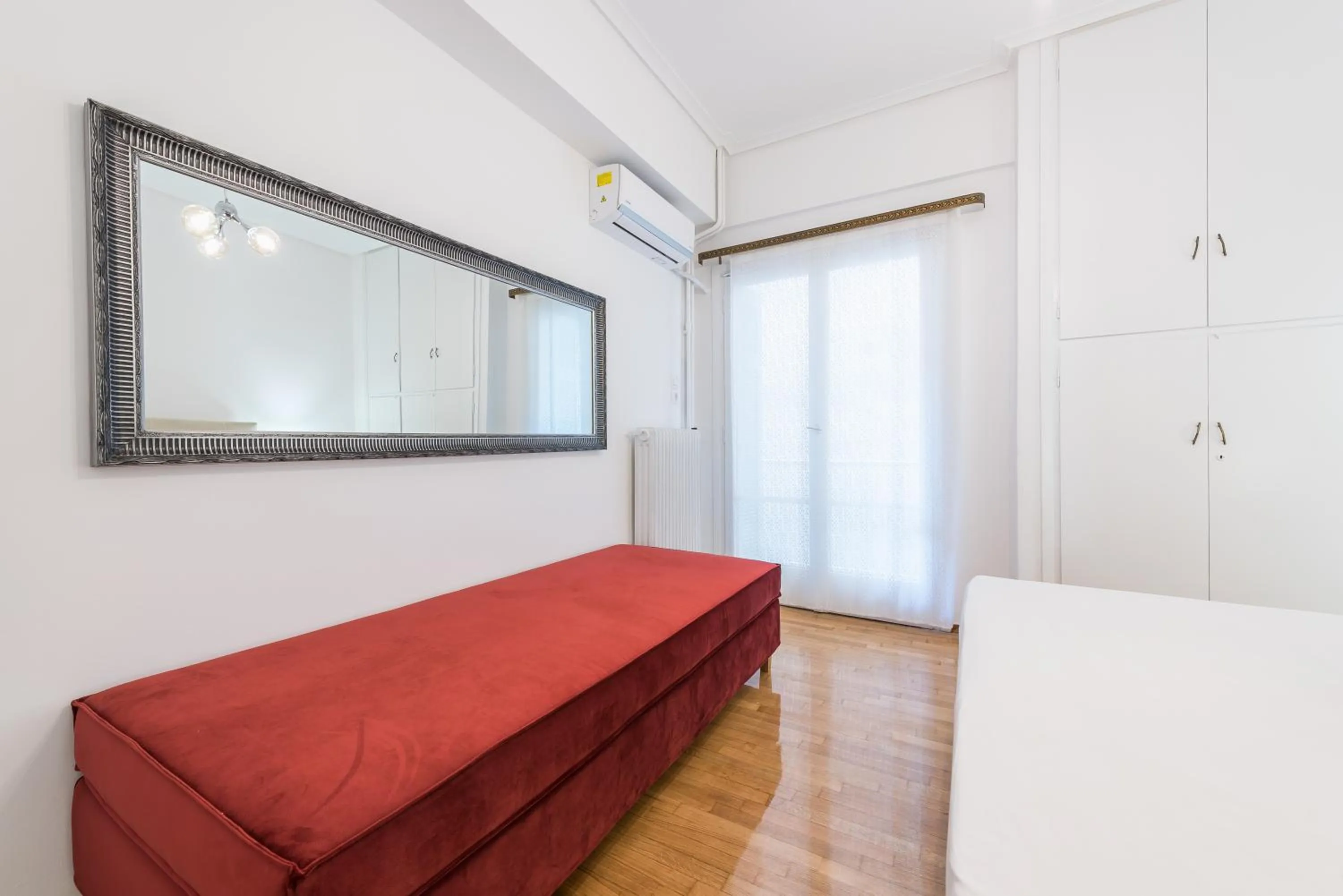 Bed in Victoria Diamond Suites Apartments