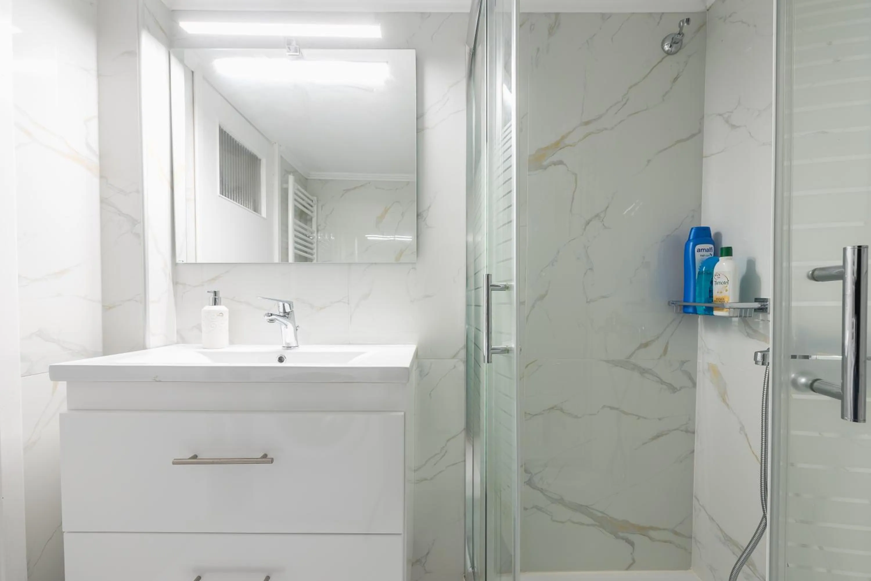 Victoria Diamond Suites Apartments