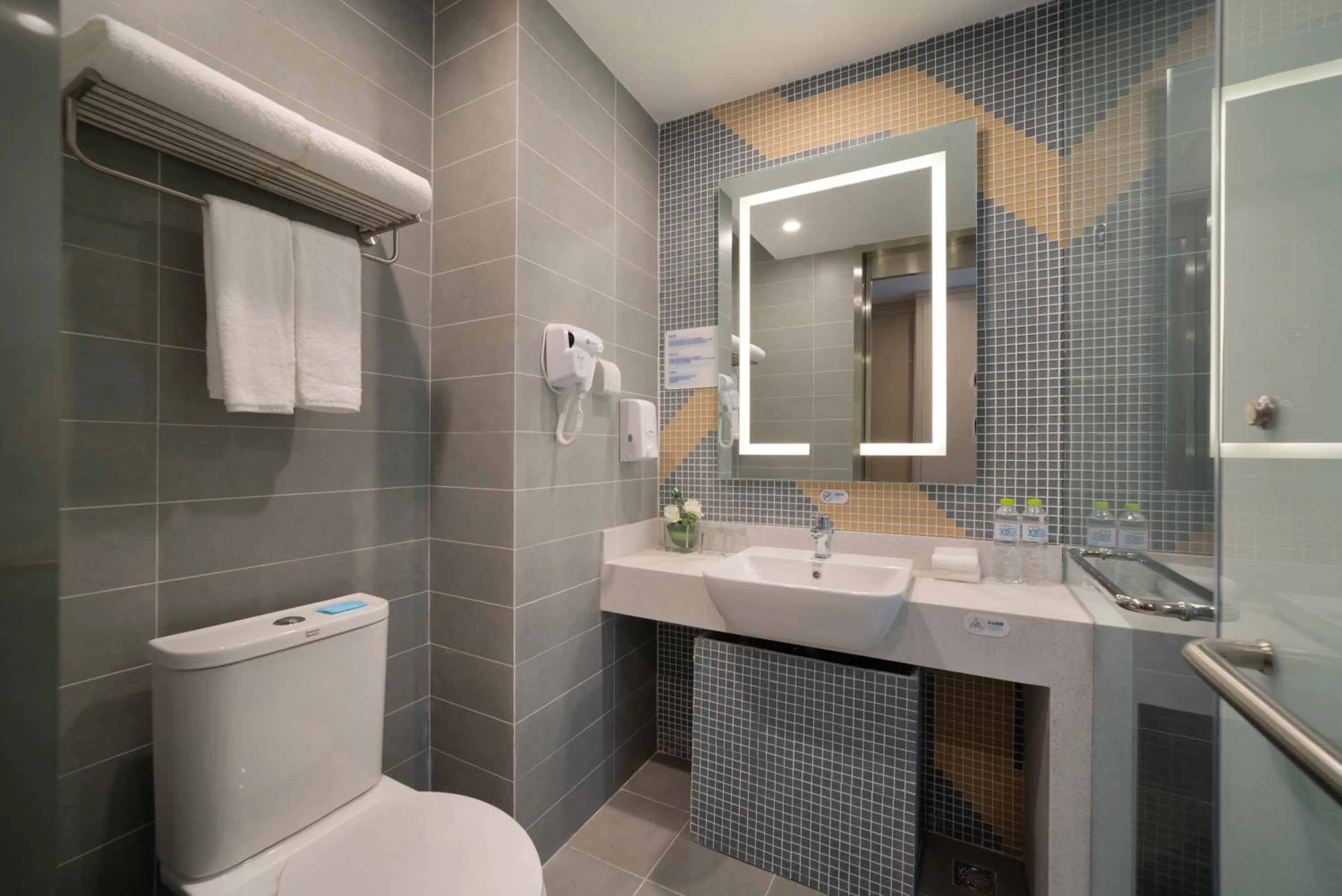 Bathroom in Holiday Inn Express Qingdao Innovation Park by IHG