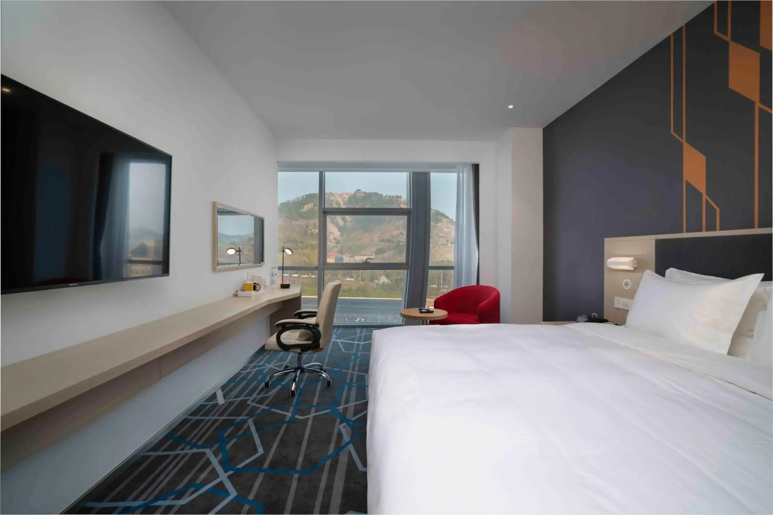Standard King Room - Accessible in Holiday Inn Express Qingdao Innovation Park by IHG Standard King Room - Accessible in Holiday Inn Express Qingdao Innovation Park by IHG