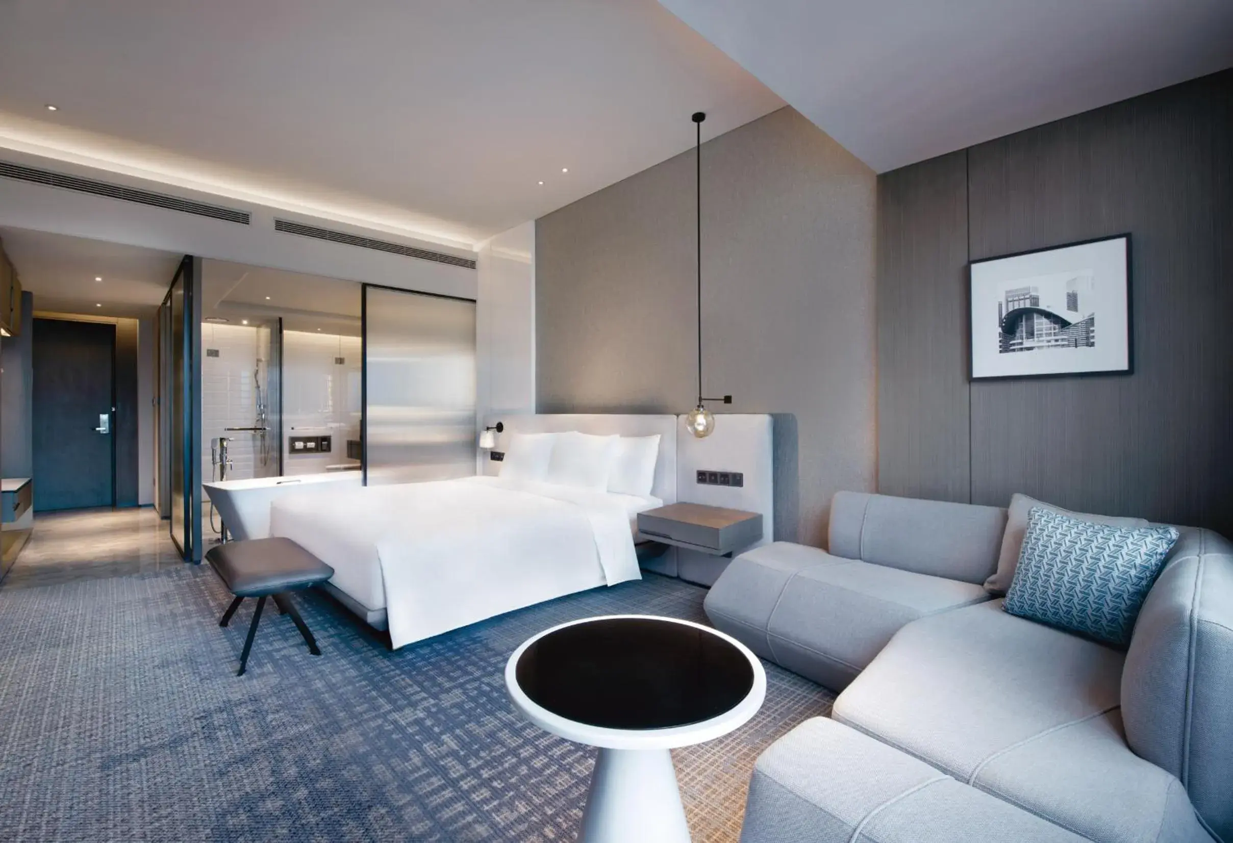 Standard King Room with Lounge Access in Crowne Plaza Shenzhen World Exhibition and Convention Center, an IHG Hotel Standard King Room with Lounge Access in Crowne Plaza Shenzhen World Exhibition and Convention Center, an IHG Hotel