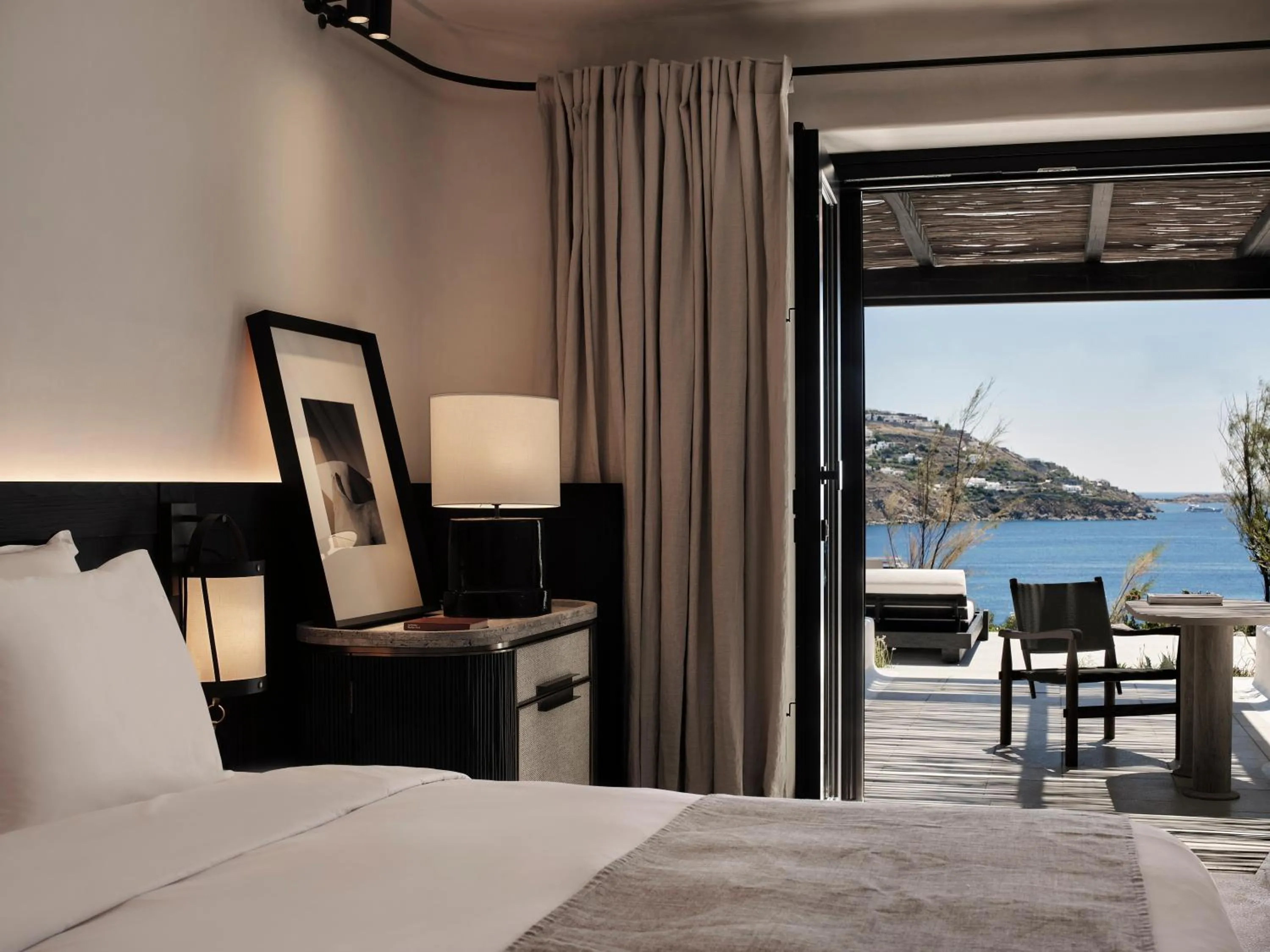 Bedroom, Bed in Kalesma Mykonos