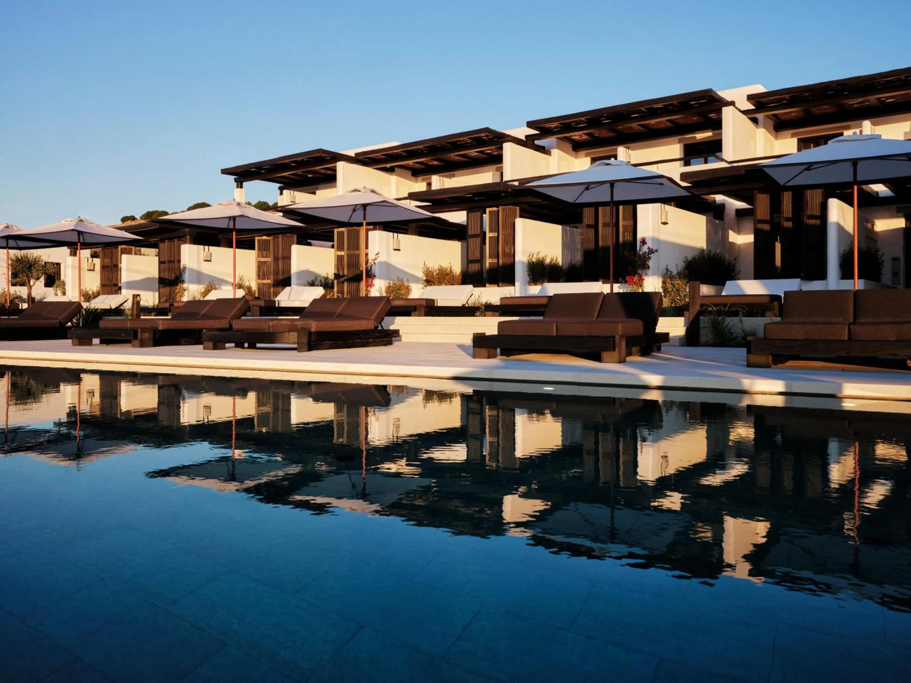 Swimming pool in Kalesma Mykonos