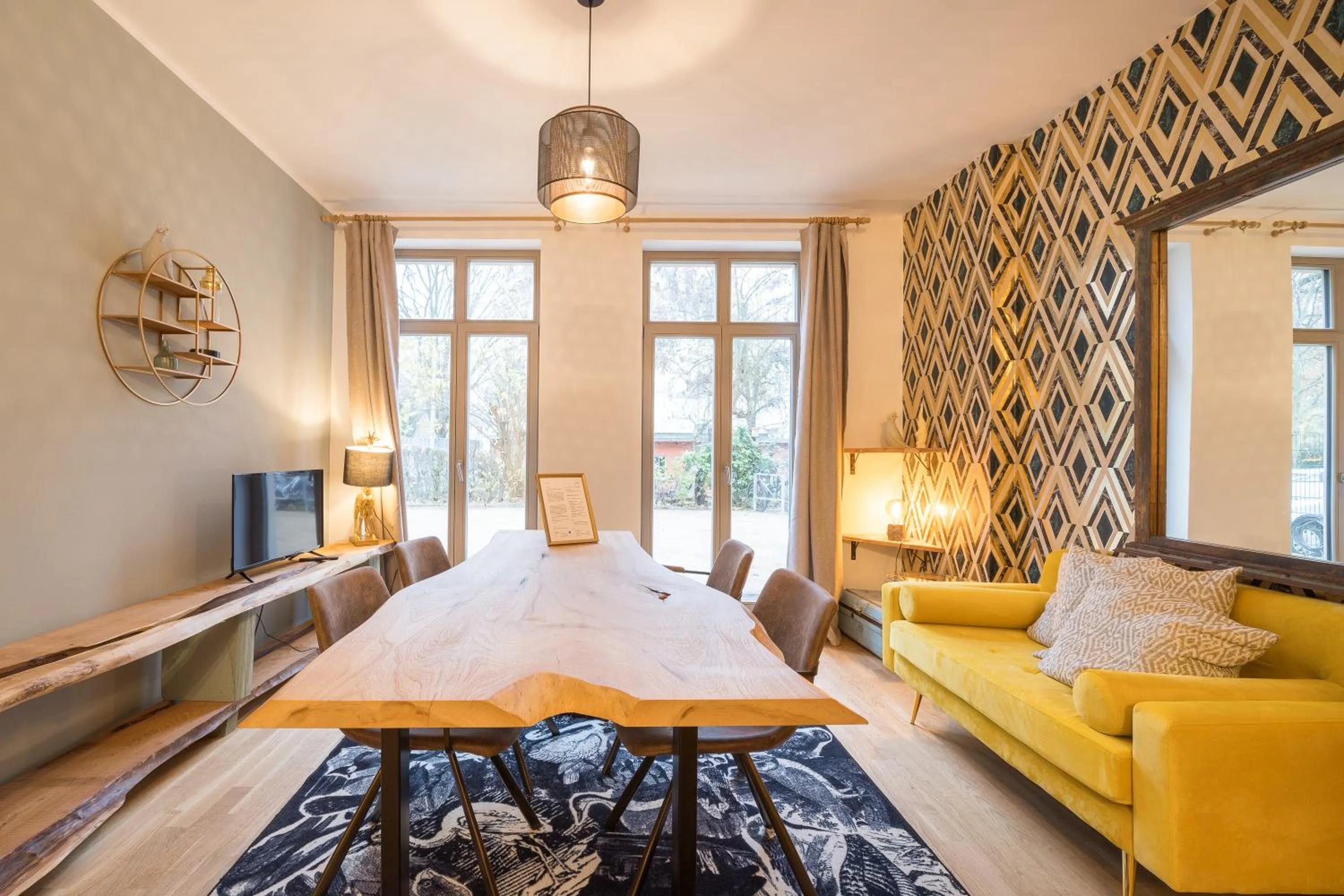 Living room, Bed in Design Apartments - "Am Weinberg"