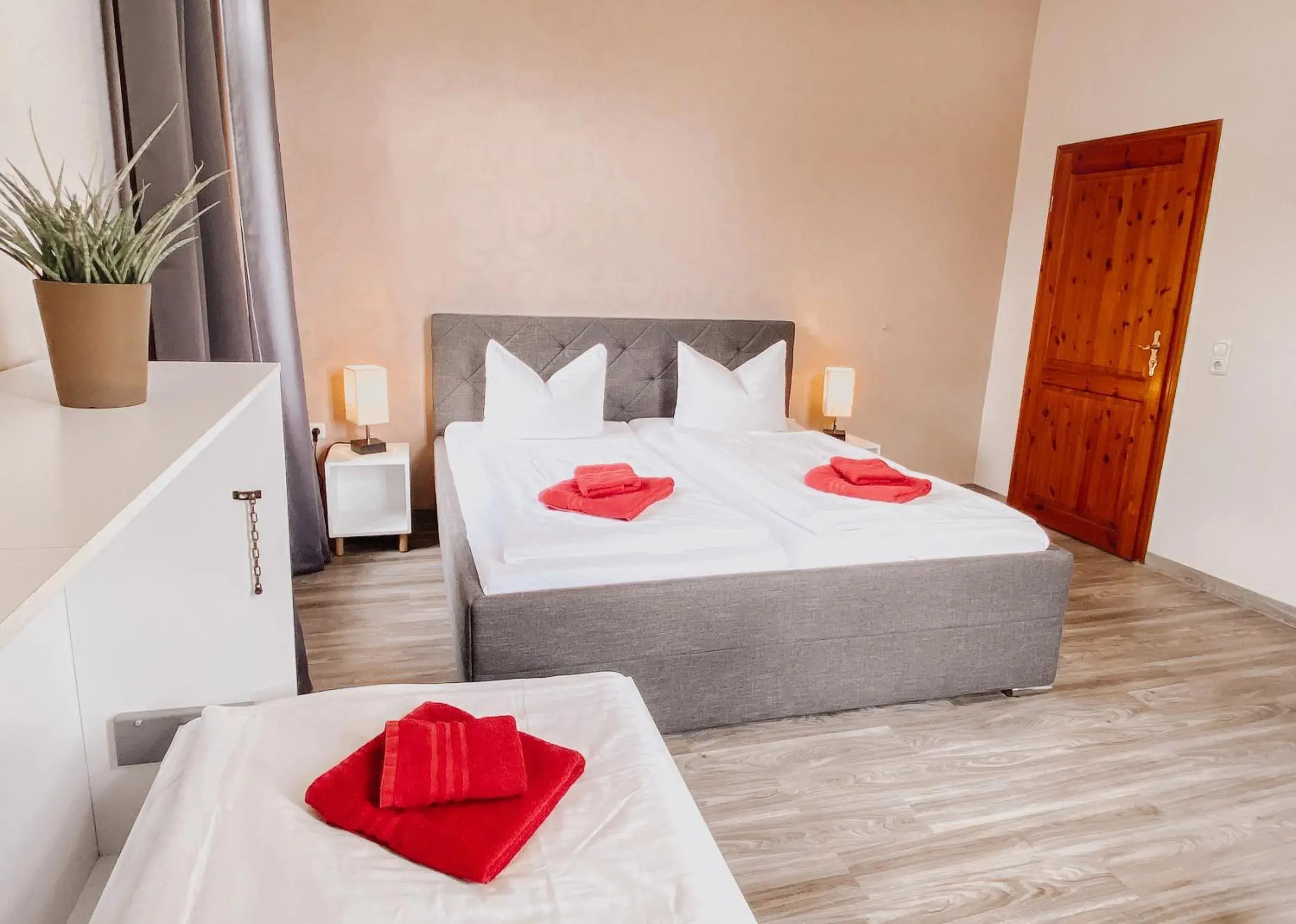 Double Room with Extra Bed in Hotel Am Rittergut Double Room with Extra Bed in Hotel Am Rittergut