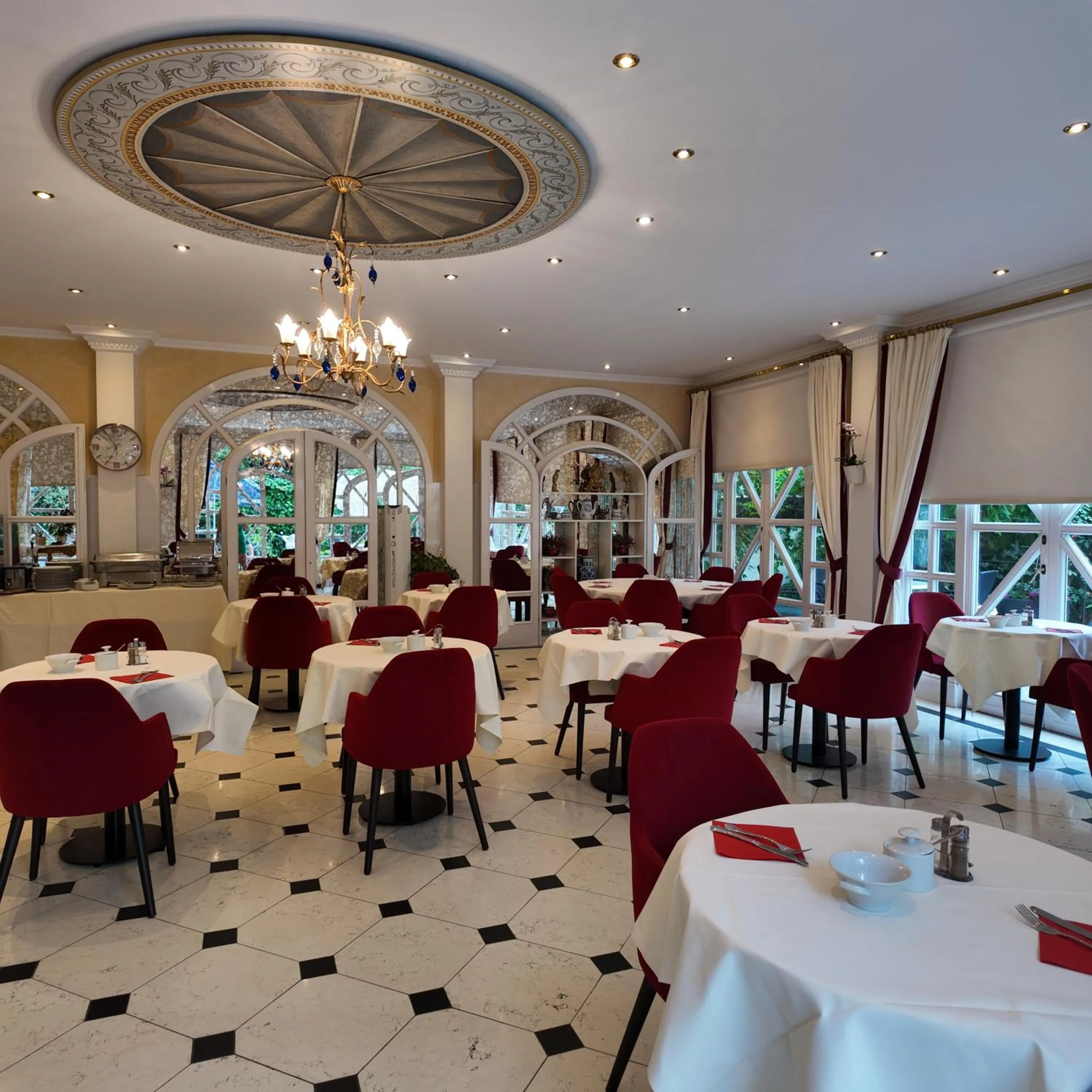 Restaurant/places to eat in Hotel Aurbacher Hof GmbH