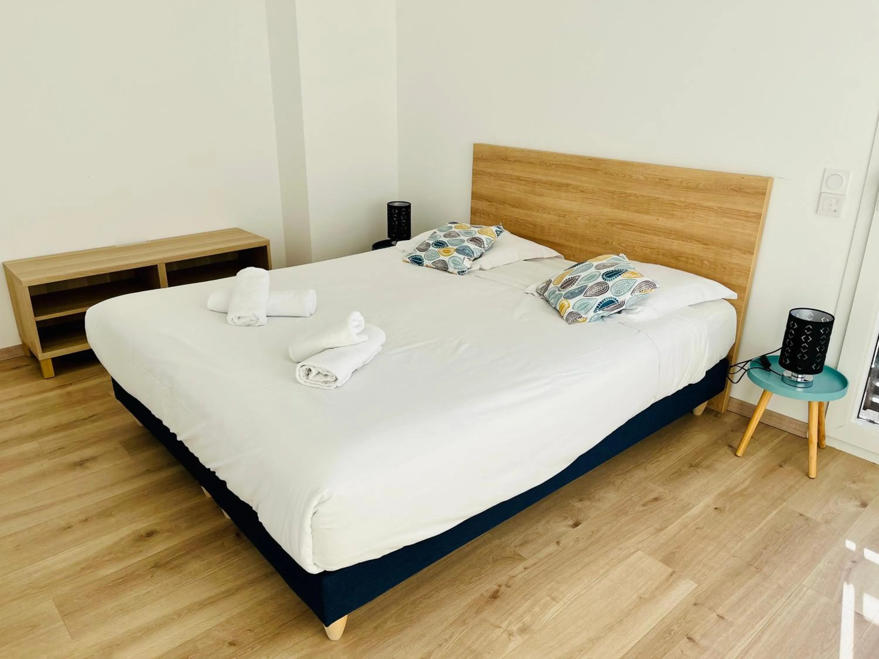 Bedroom, Bed in Les Patios de St-Pierre