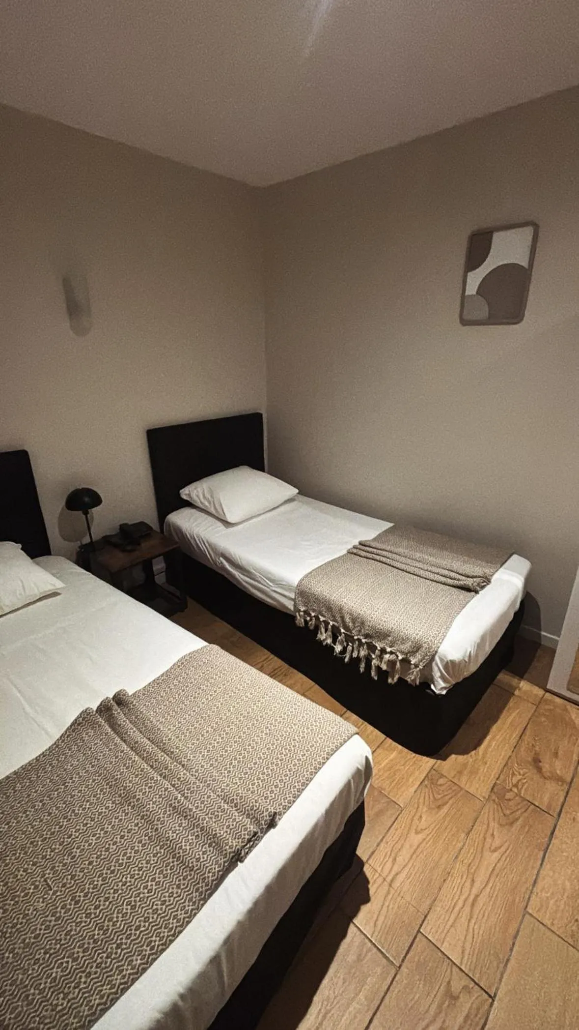 Bed in LAFAYETTE HOTEL