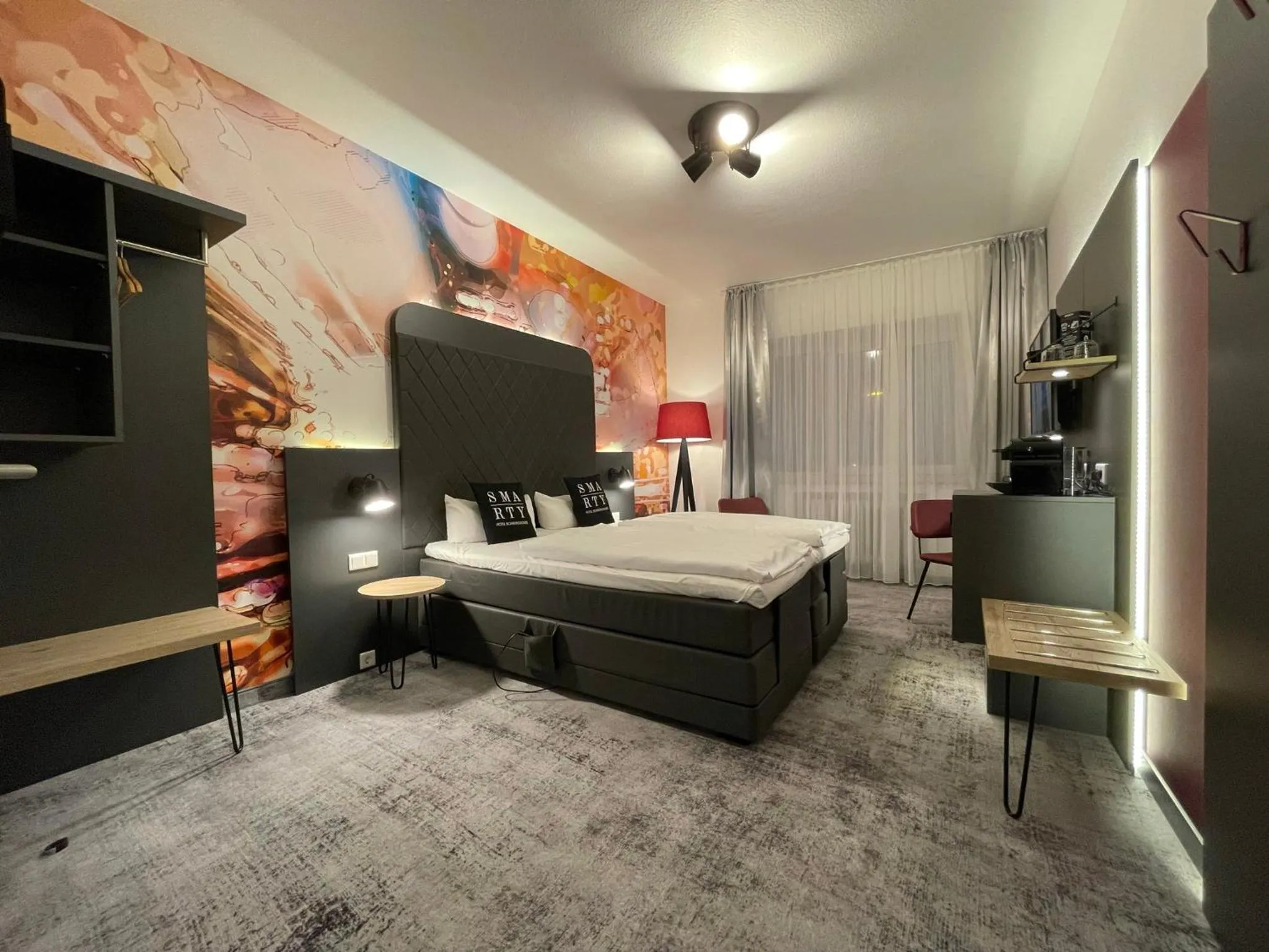 Photo of the whole room, Bed in SMARTY Cologne Dom Hotel - Boardinghouse - KONTAKTLOSER SELF CHECK-IN