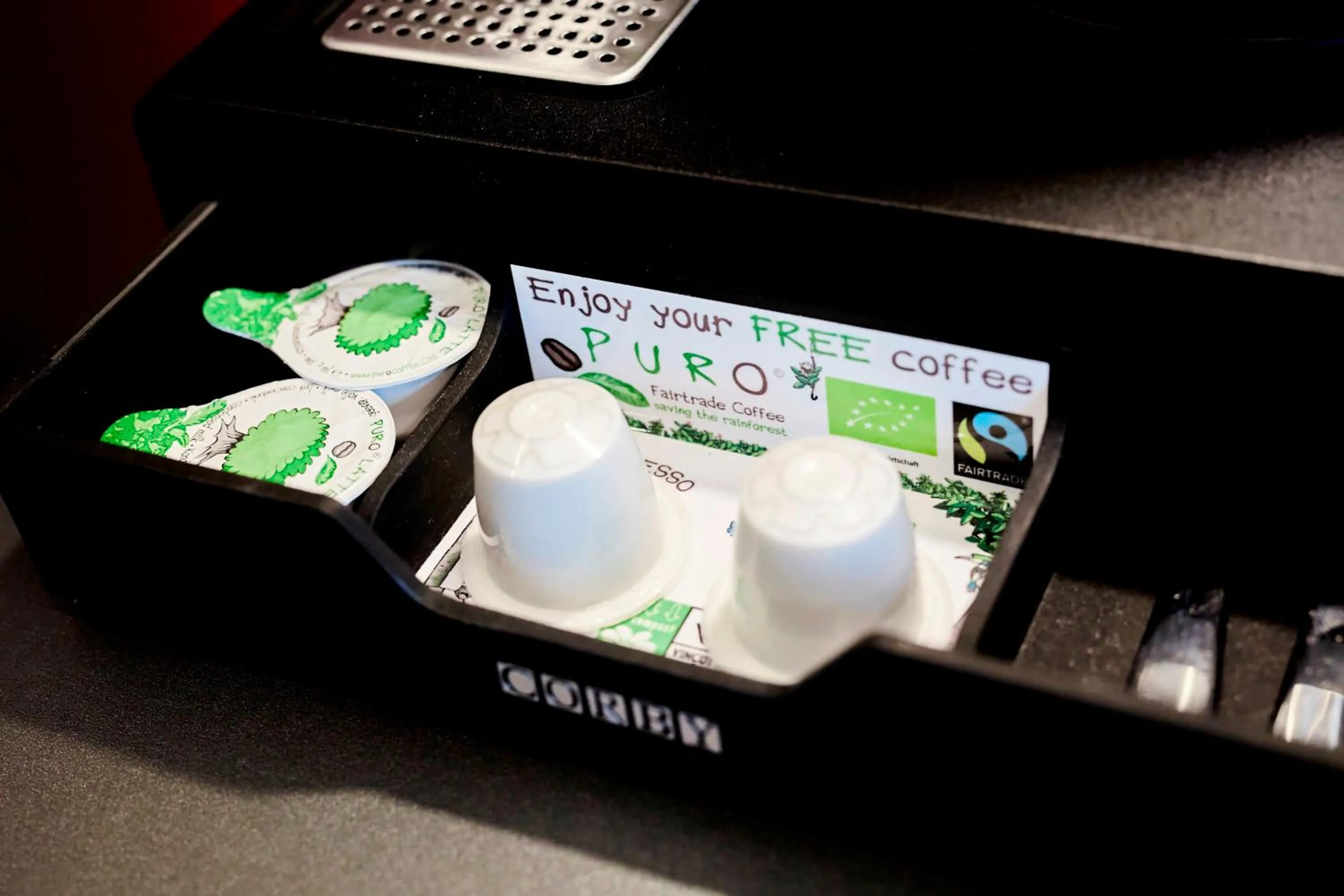 Coffee/tea facilities in SMARTY Cologne Dom Hotel - Boardinghouse - KONTAKTLOSER SELF CHECK-IN