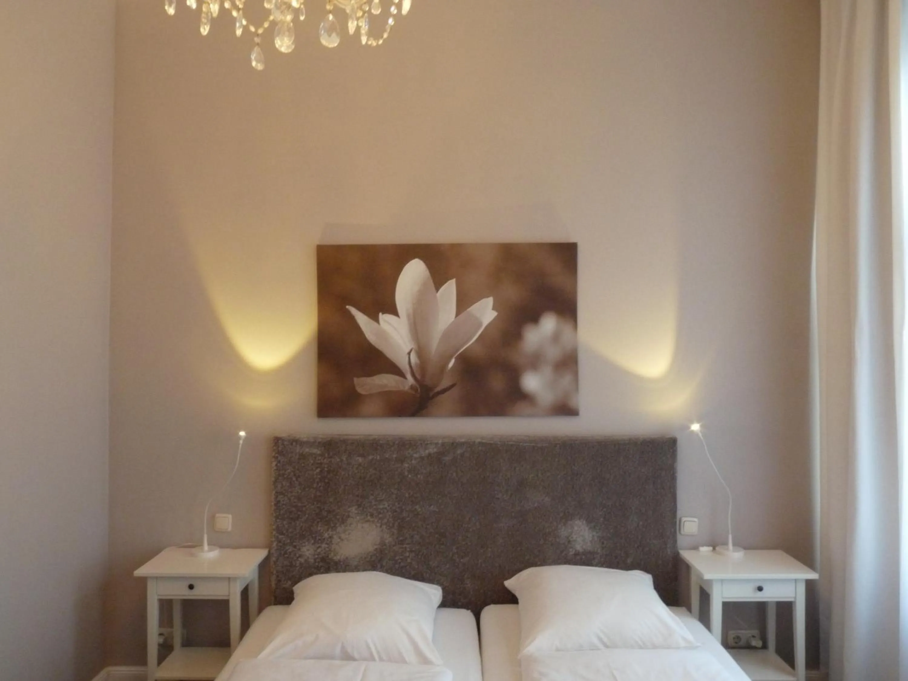 Bed in Hotel Commodore