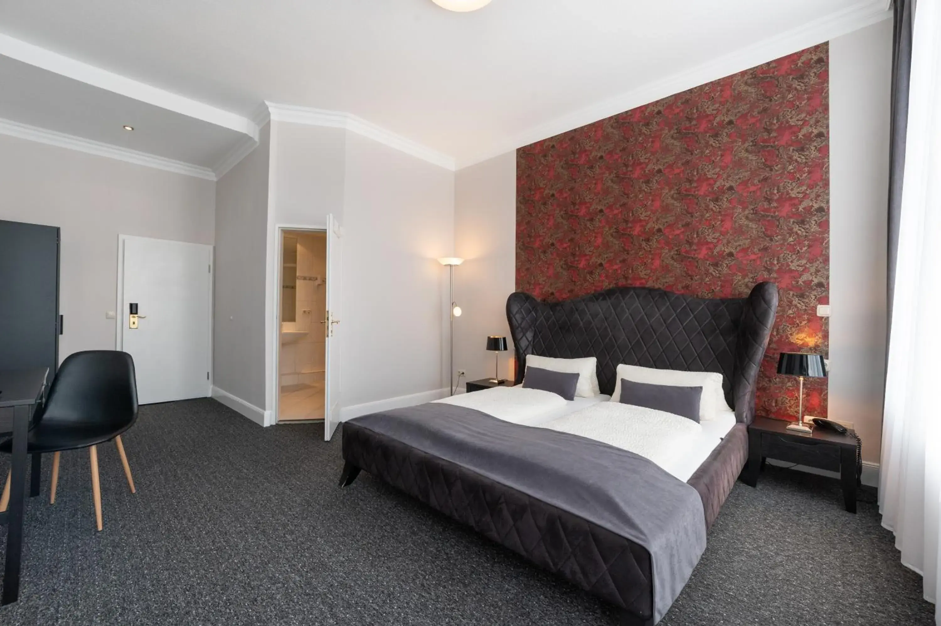 Comfort Double or Twin Room in Hotel Commodore Comfort Double or Twin Room in Hotel Commodore