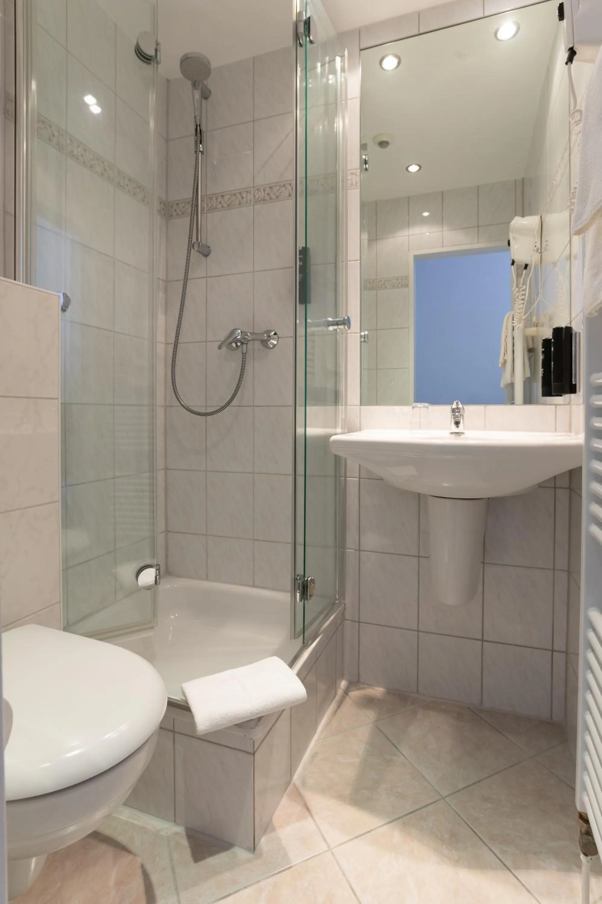 Bathroom in Hotel Commodore