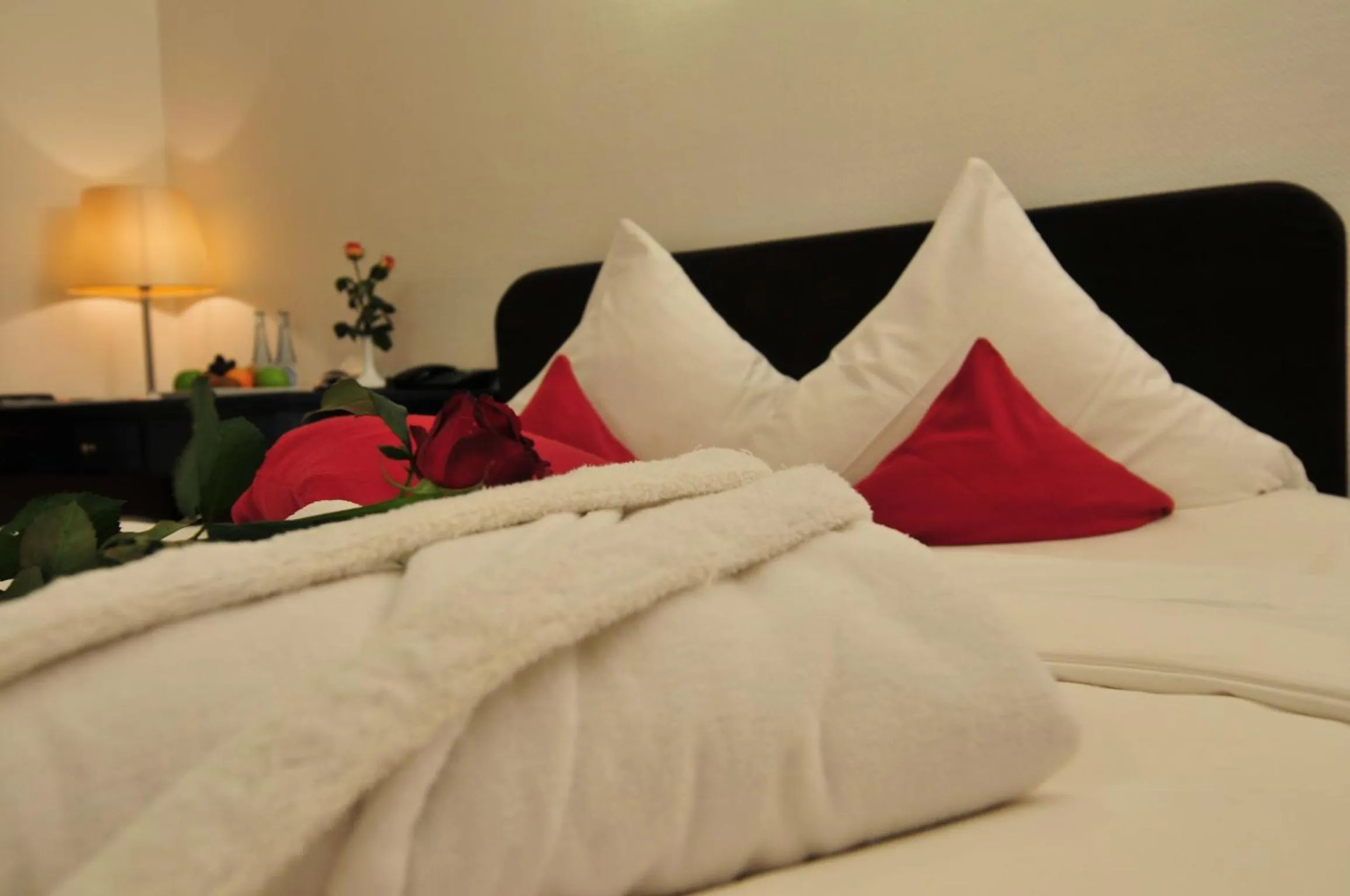 Bed in Cerano City Hotel Köln am Dom