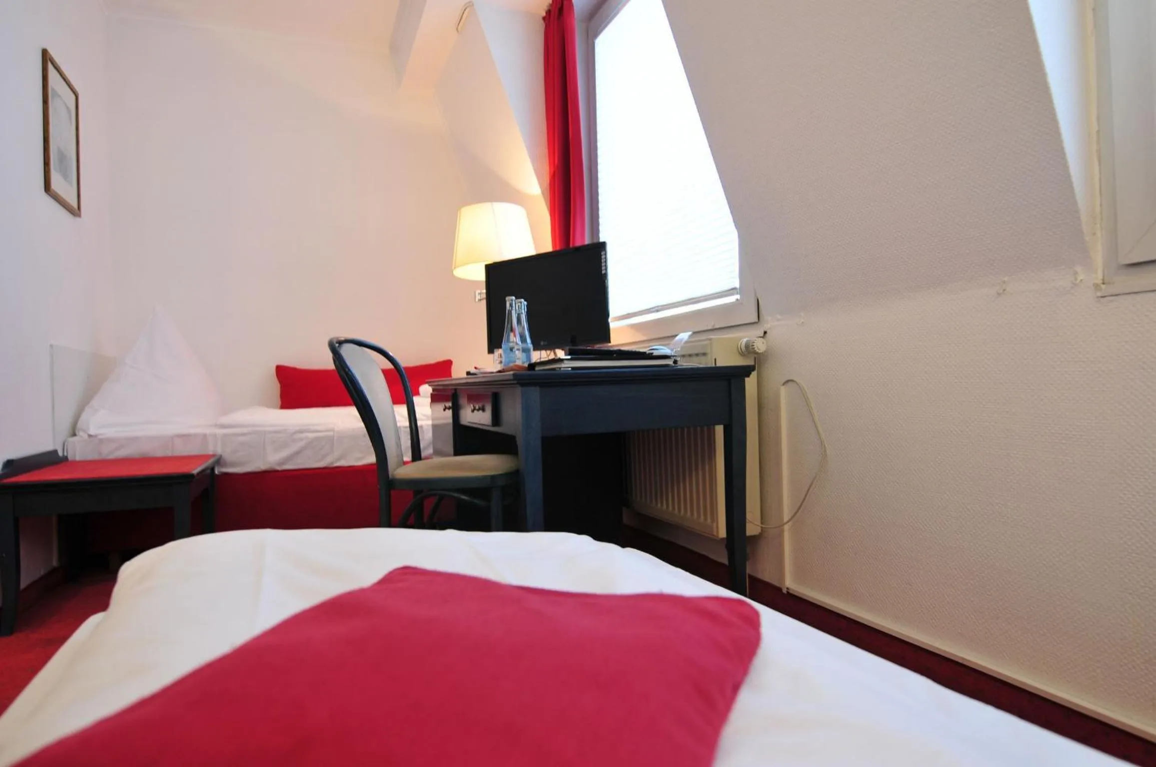 Photo of the whole room, Bed in Cerano City Hotel Köln am Dom