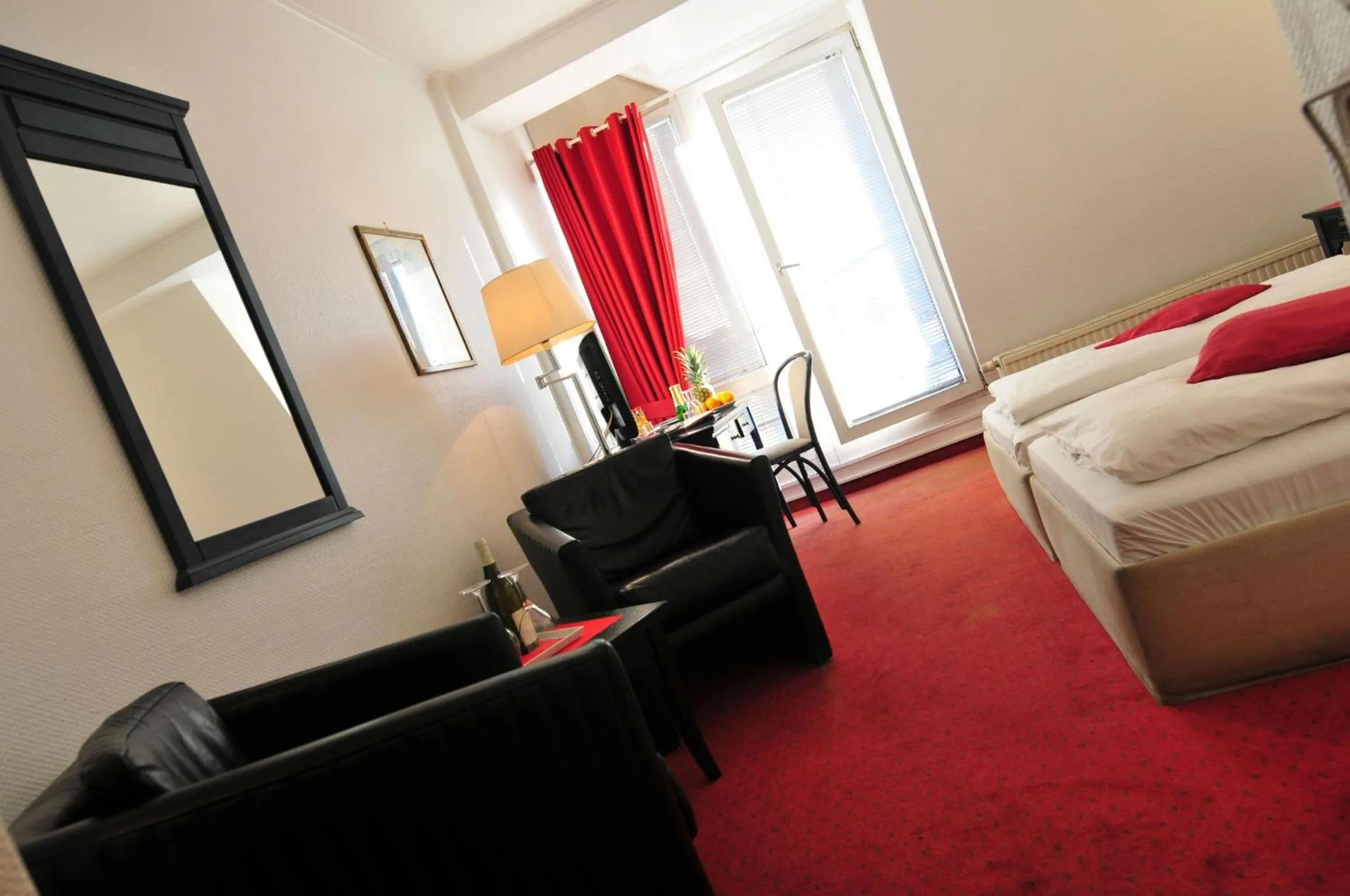 Photo of the whole room, Bed in Cerano City Hotel Köln am Dom