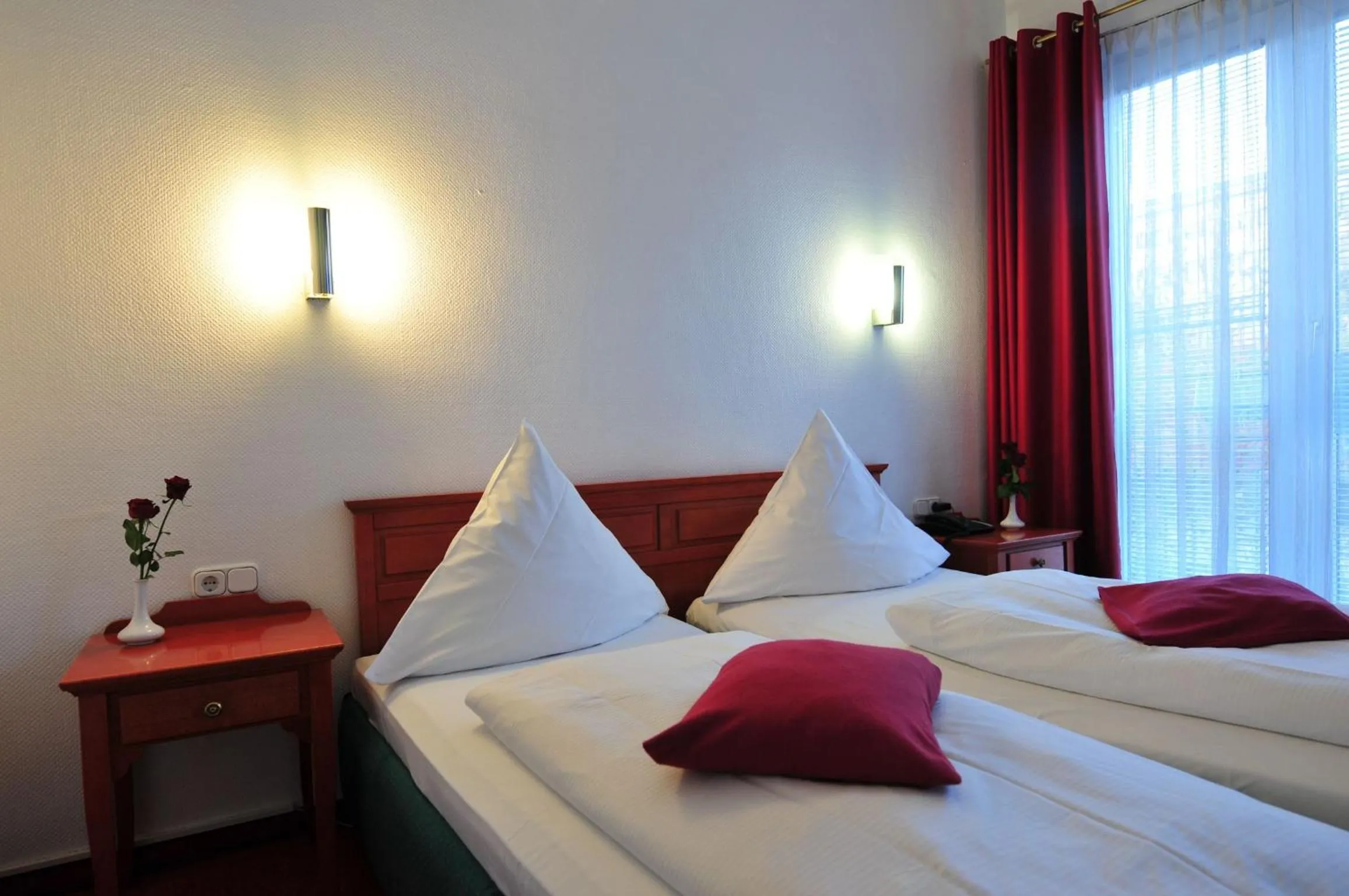 Photo of the whole room, Bed in Cerano City Hotel Köln am Dom