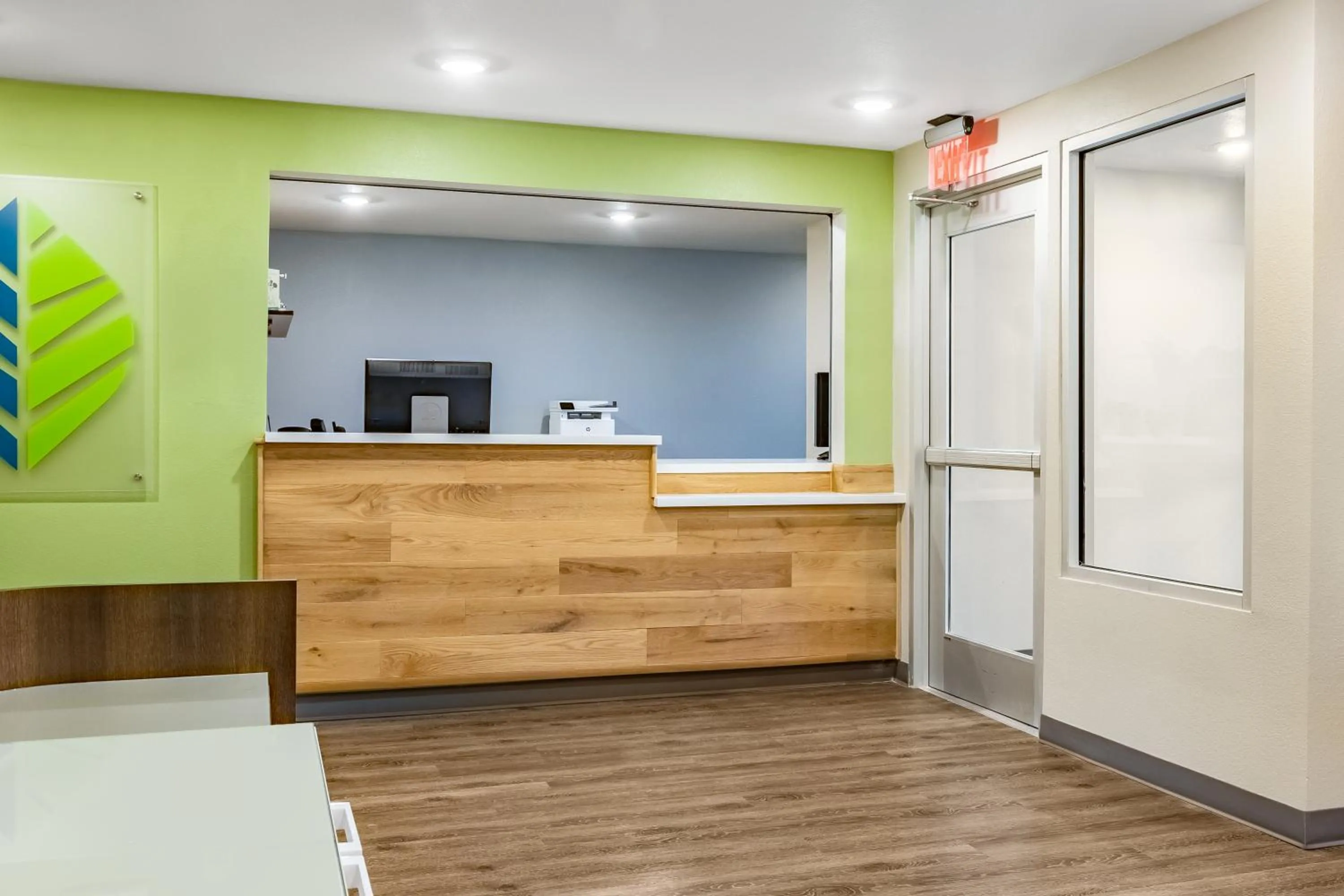 Lobby or reception in WoodSpring Suites Toledo Maumee