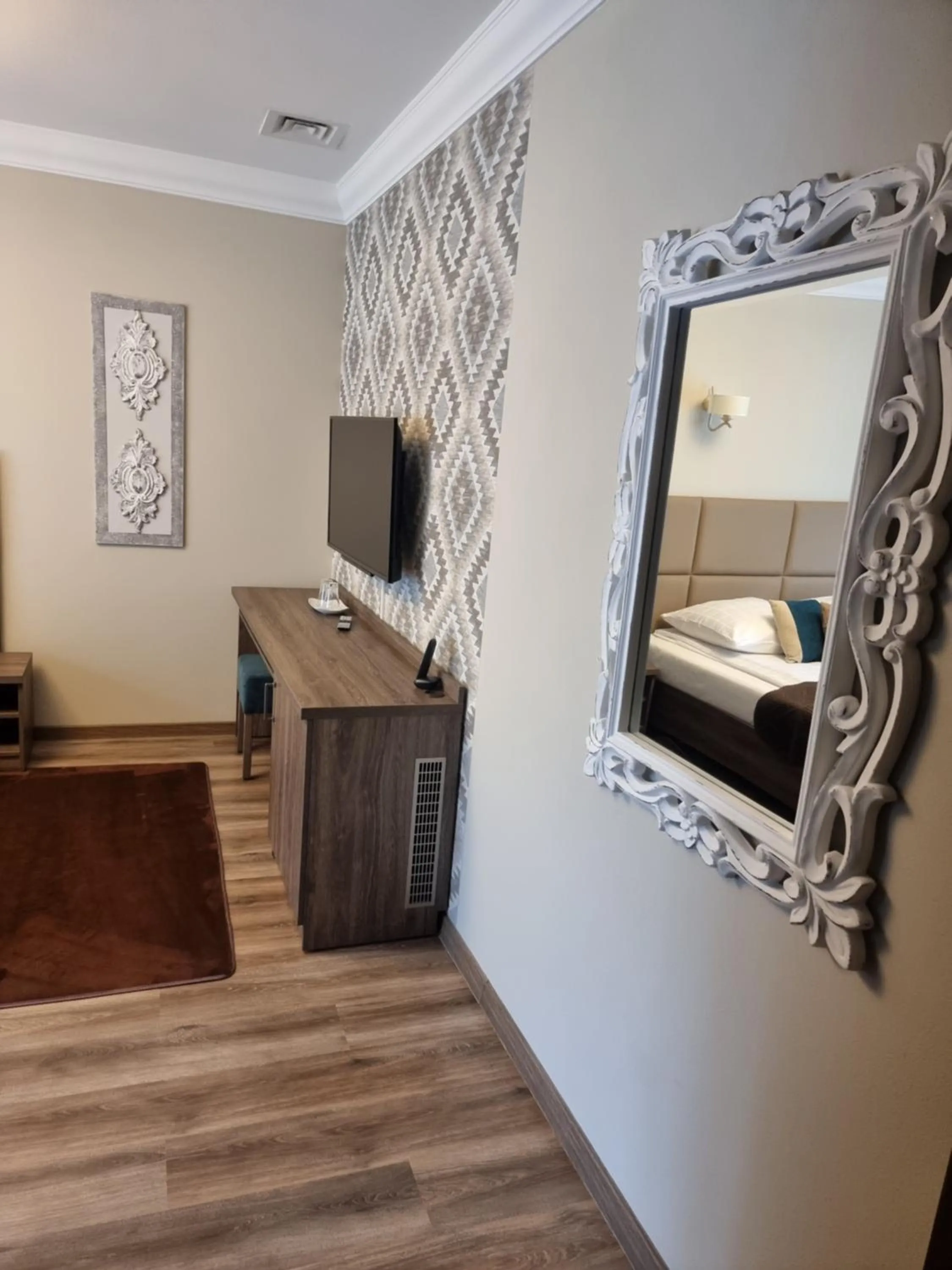 Communal lounge/ TV room in Dworek za Lasem