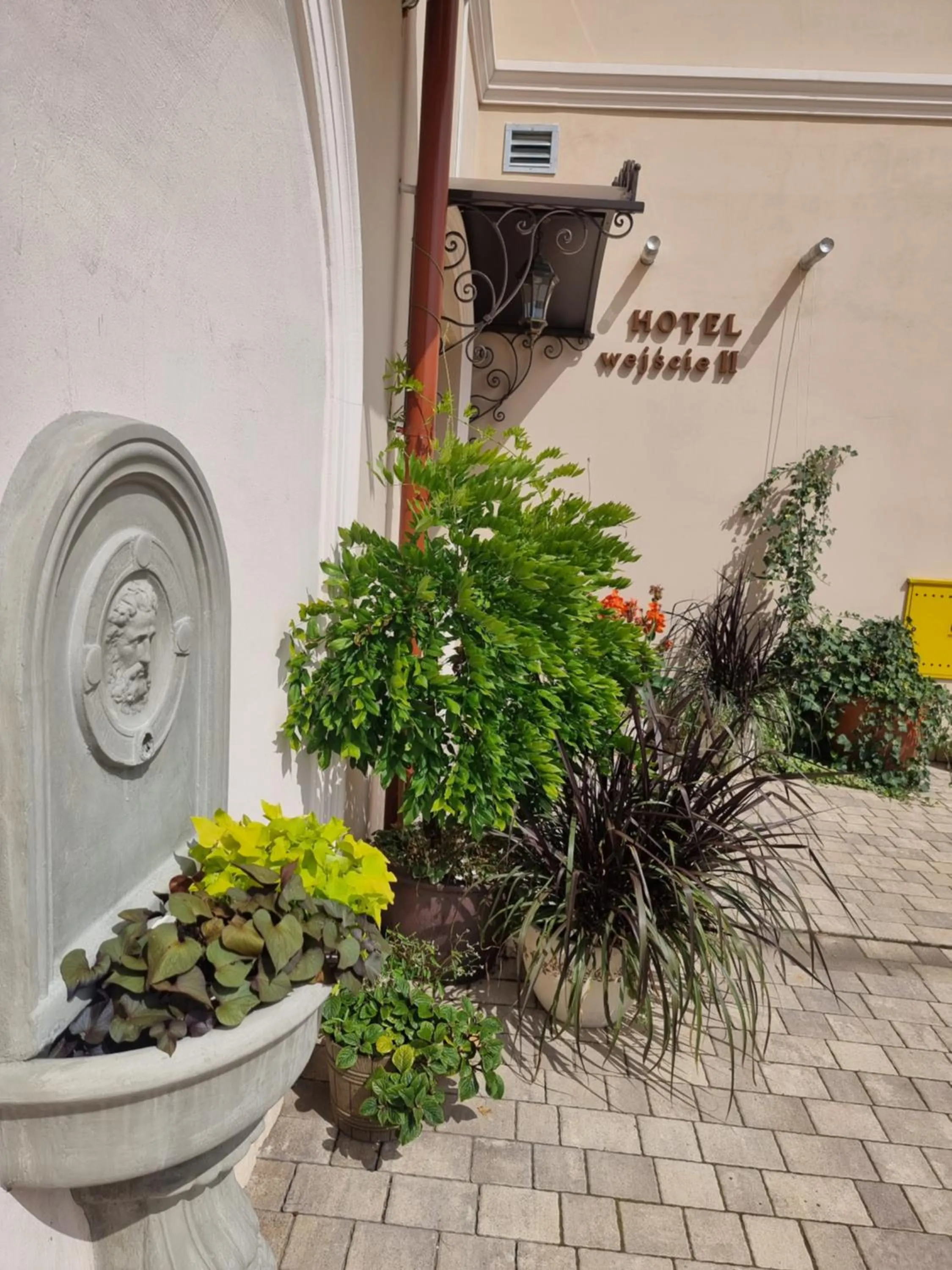 Day in Dworek za Lasem