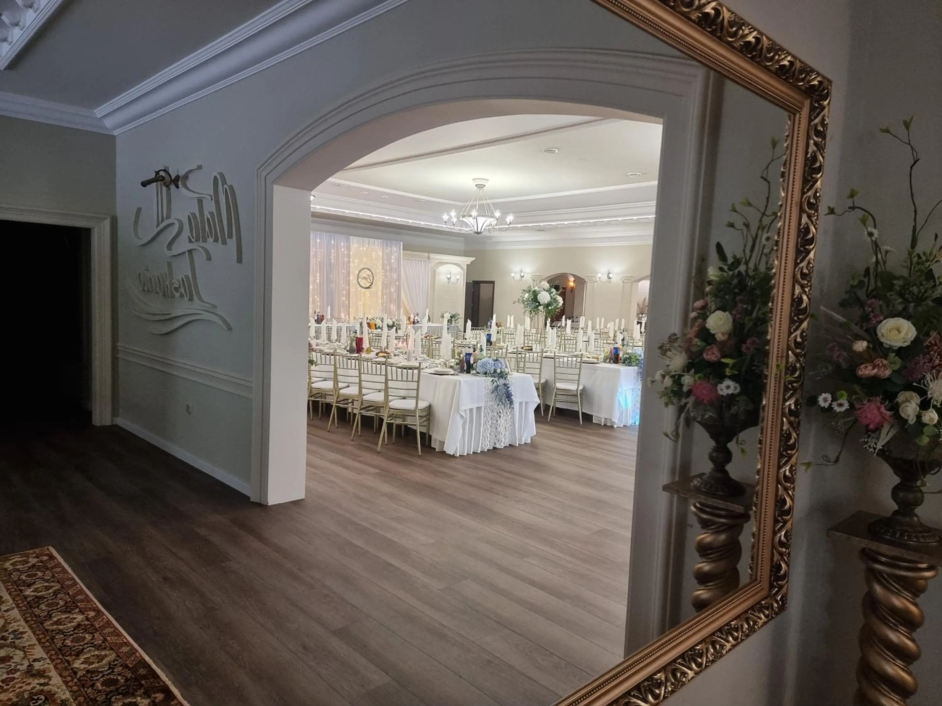 Restaurant/places to eat in Dworek za Lasem