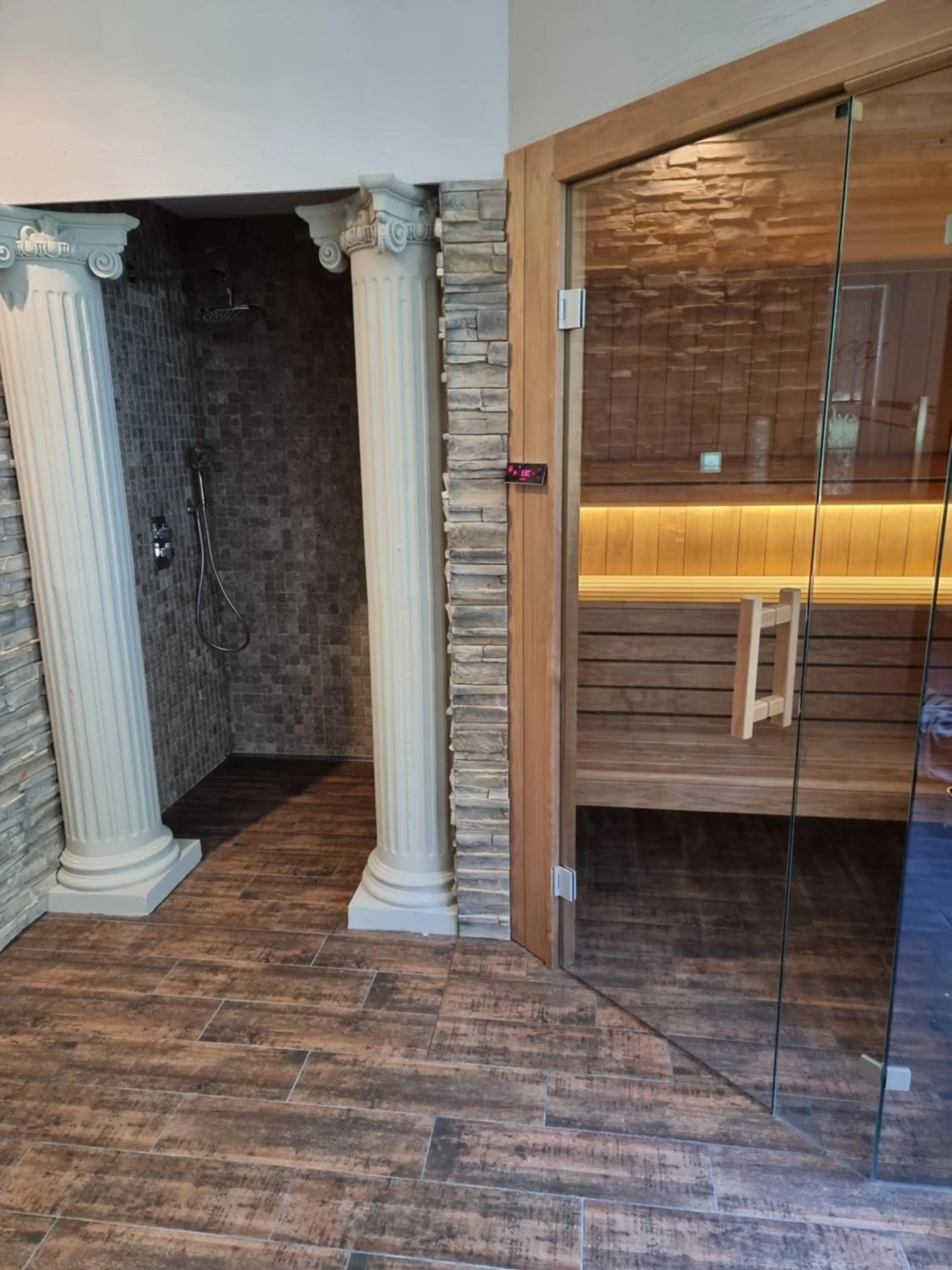 Shower in Dworek za Lasem