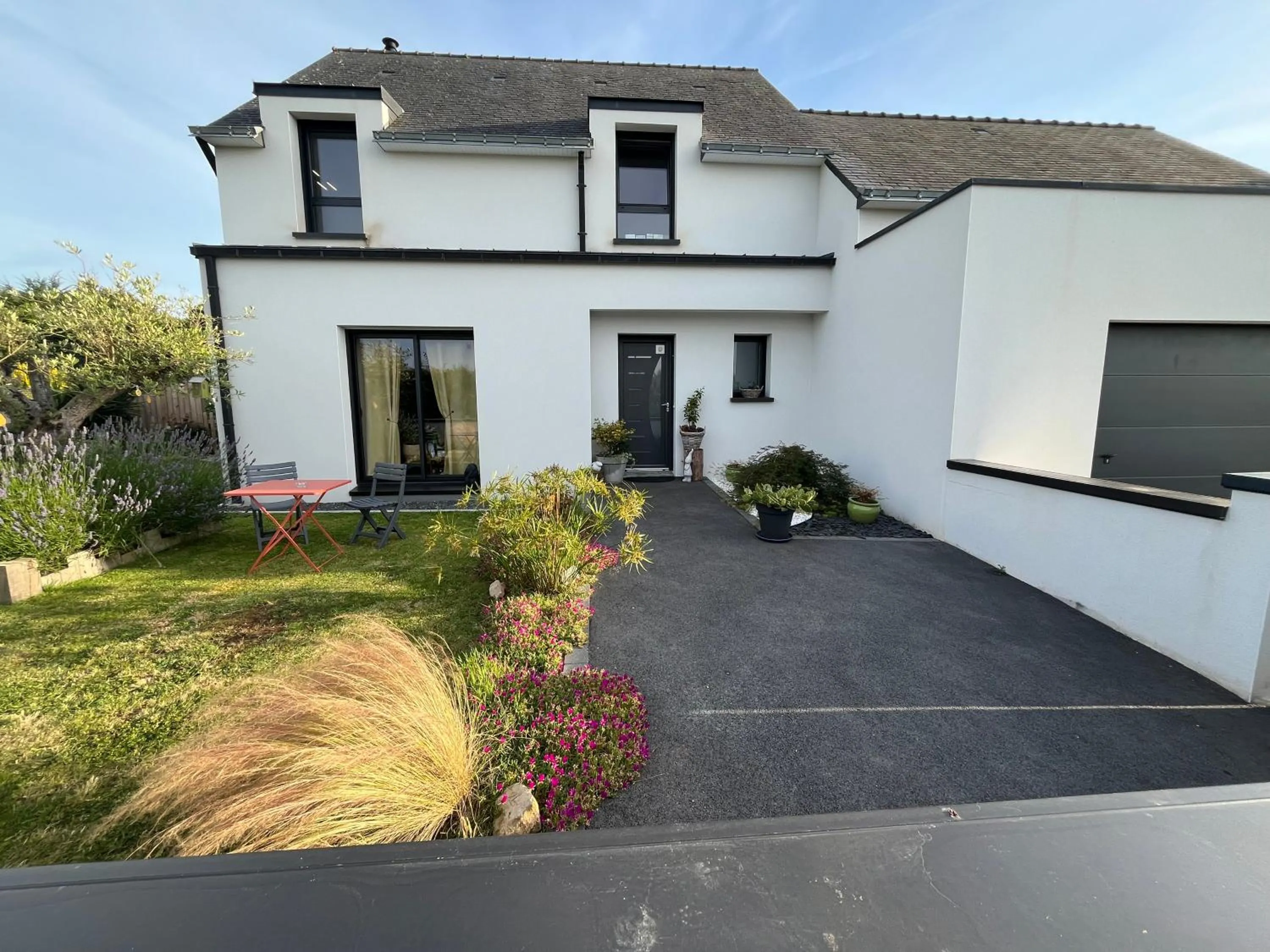 Property building in Au plaisir d’accueillir