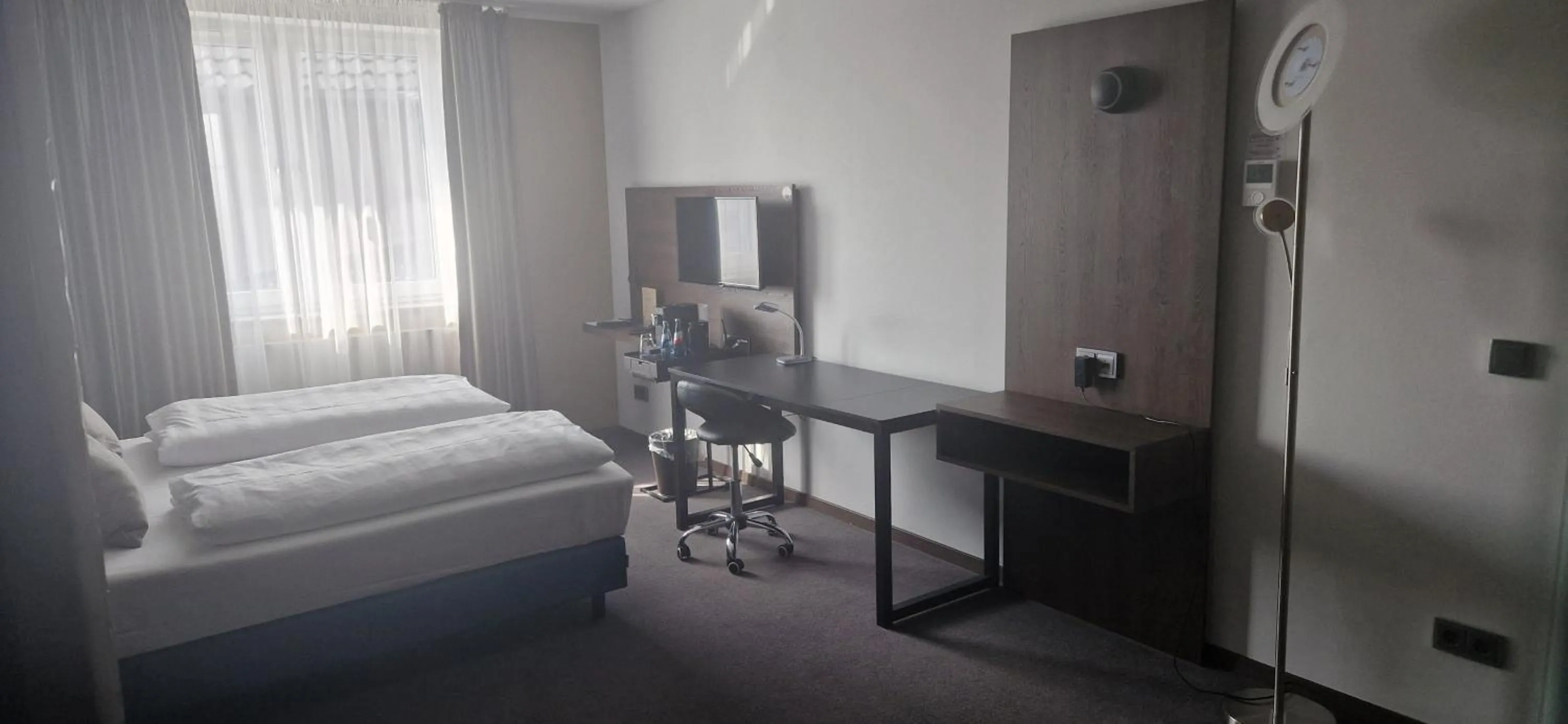 Photo of the whole room, Bed in Steinberger Hof