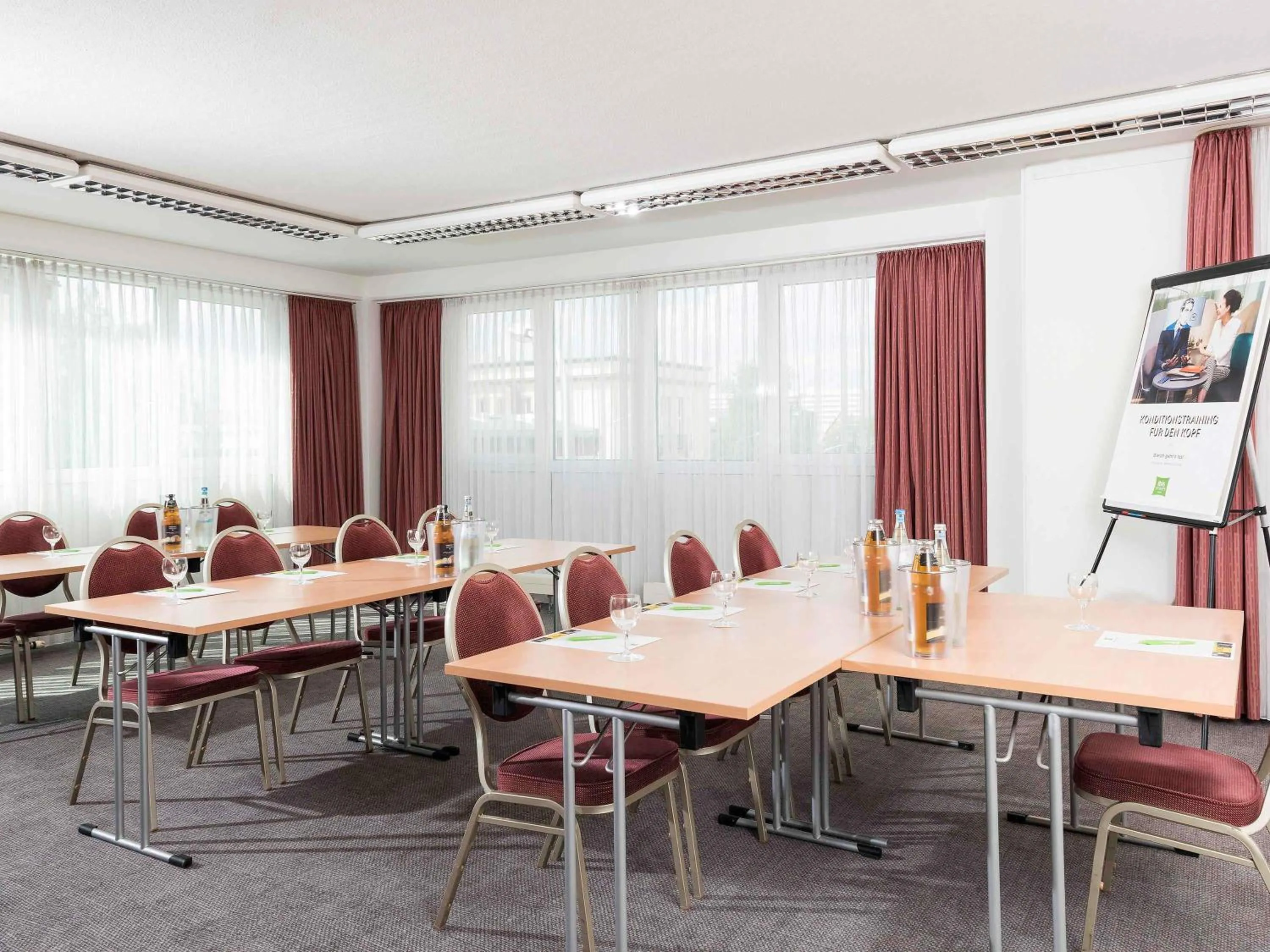 Meeting/conference room in ibis Styles Halle