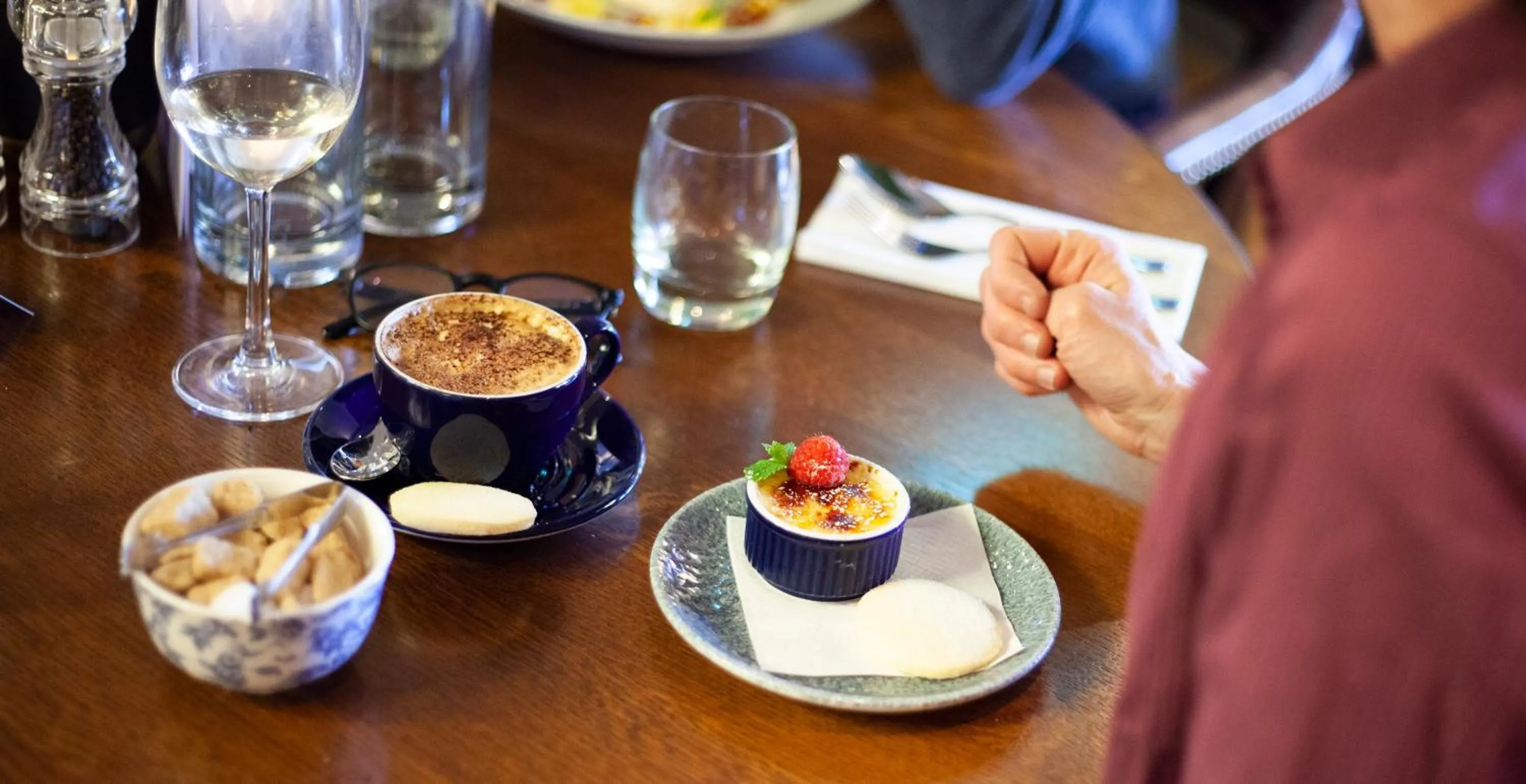 Coffee/tea facilities in The Bell - Brunning and Price