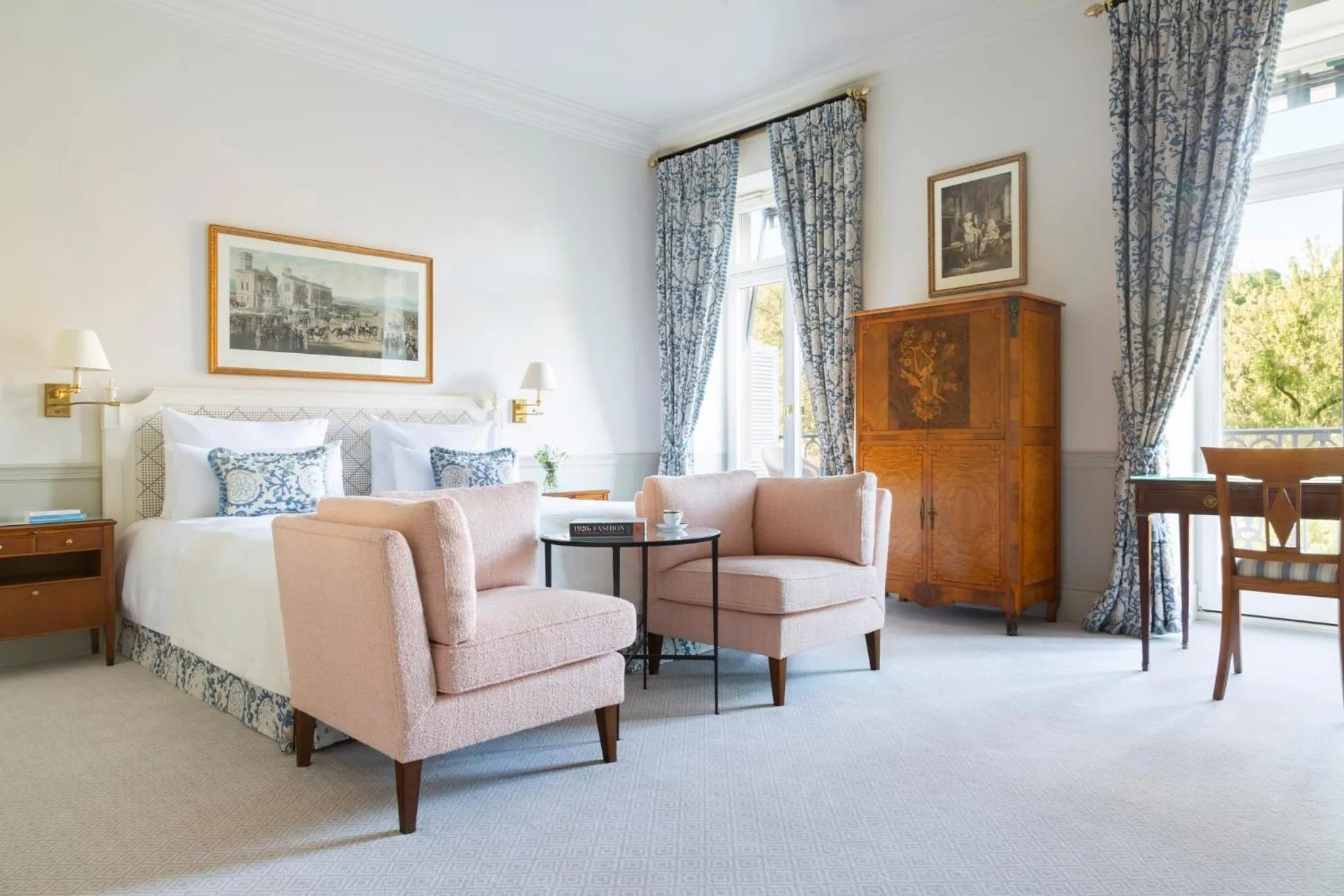 Photo of the whole room, Bed in Brenners Park Hotel & Spa, Oetker Hotels