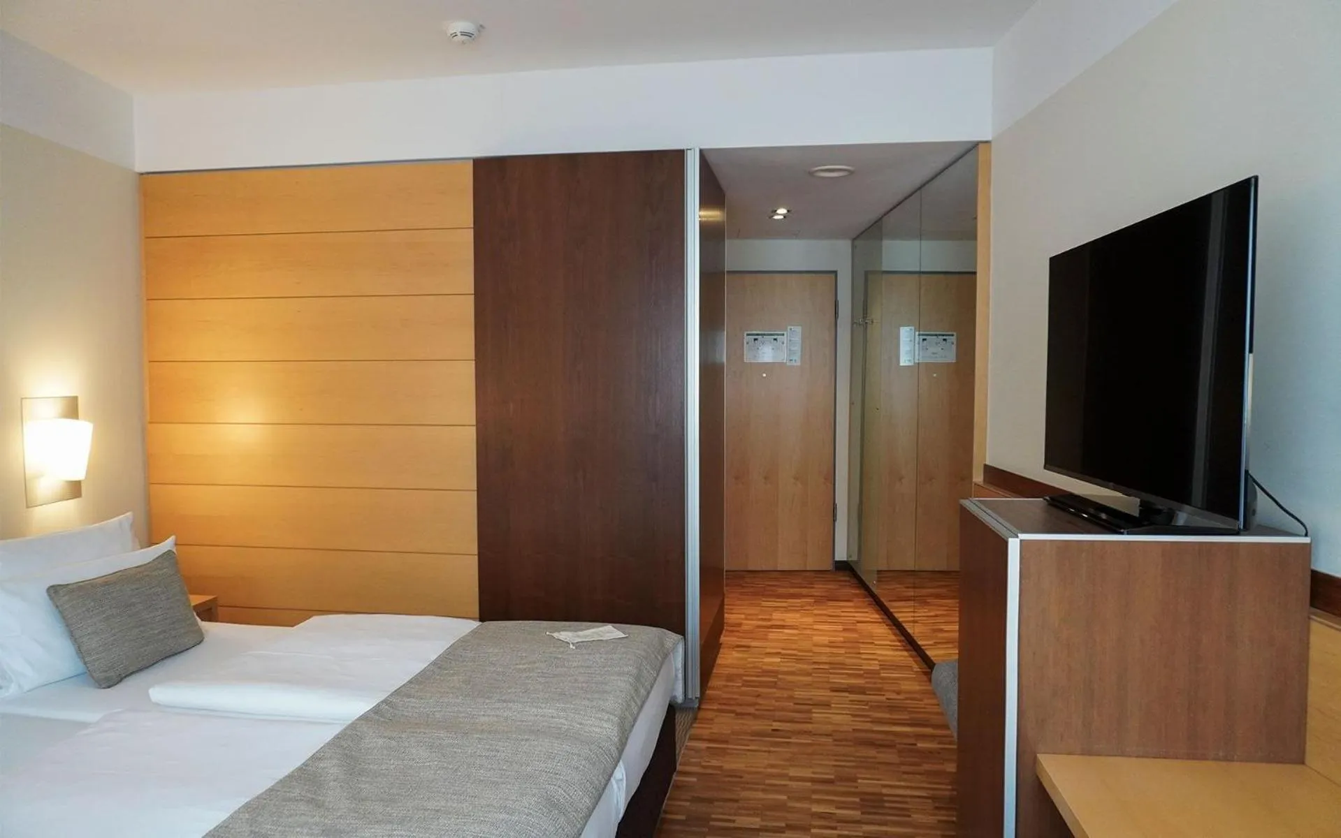 Photo of the whole room, Bed in centrovital Hotel Berlin
