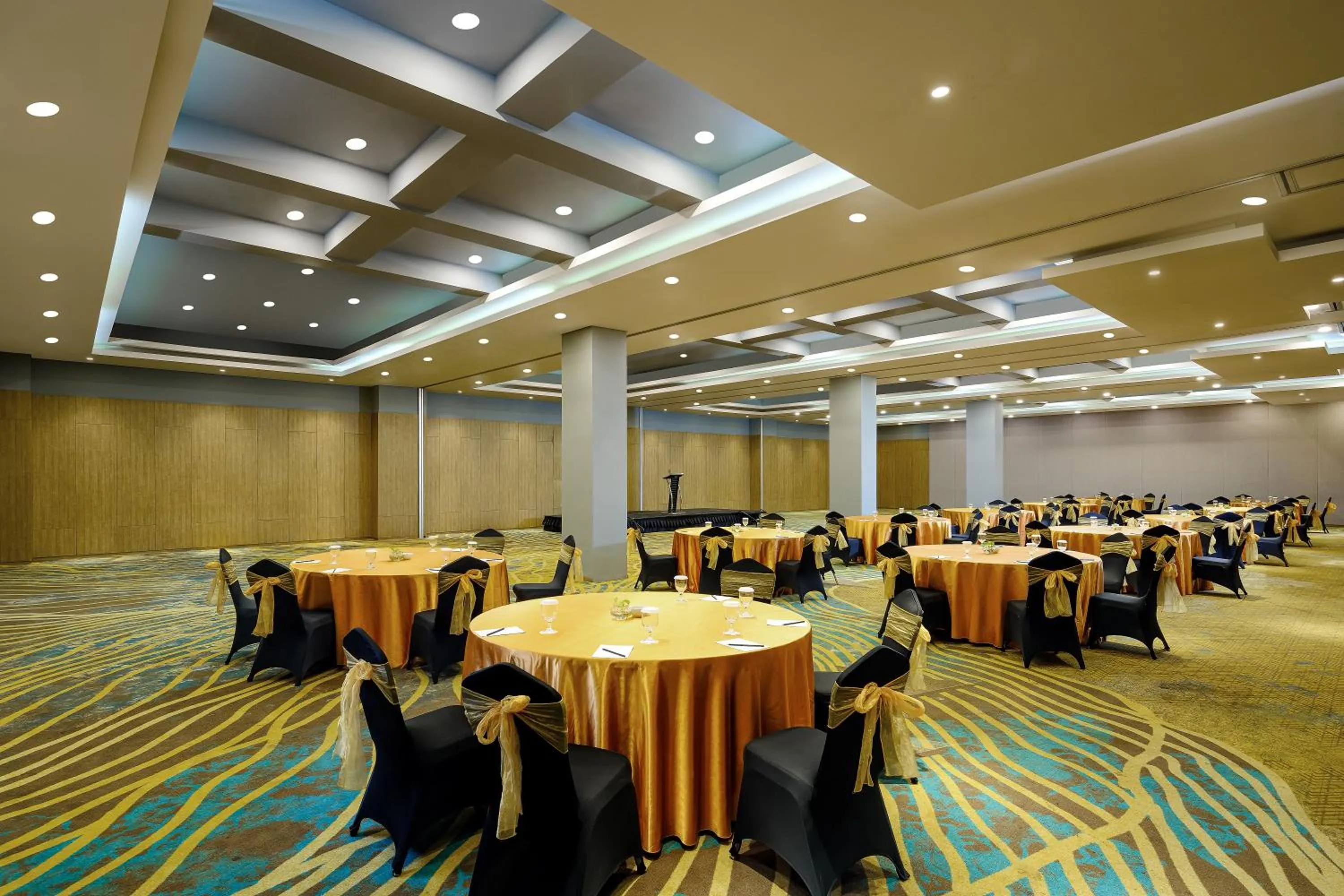 Banquet/Function facilities in Luminor Hotel Purwokerto By WH