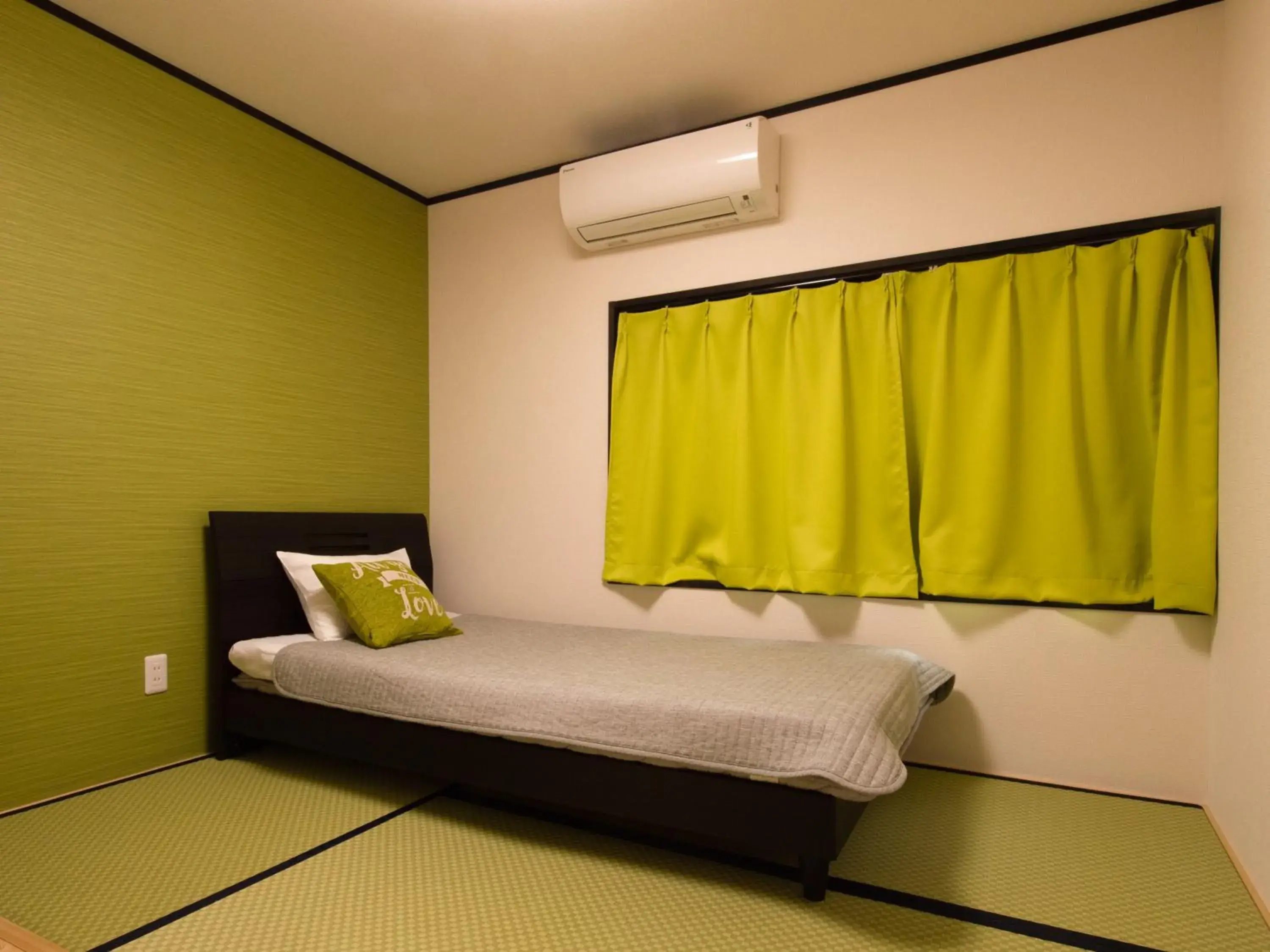 Economy Single Room - single occupancy in Guest House Suzumeno Kakurembo Economy Single Room - single occupancy in Guest House Suzumeno Kakurembo