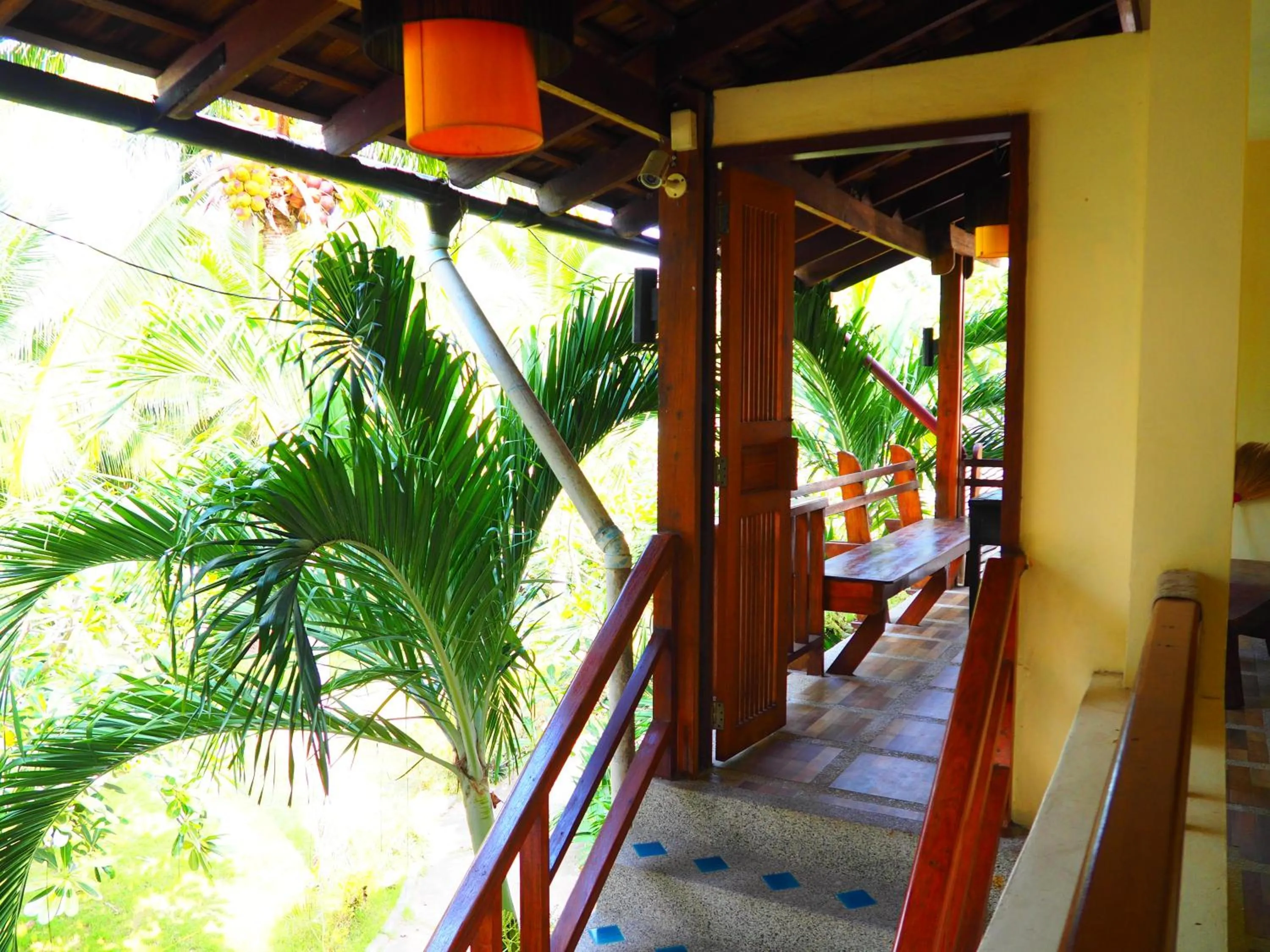 Patio in Seashell Resort Hostel Koh Tao