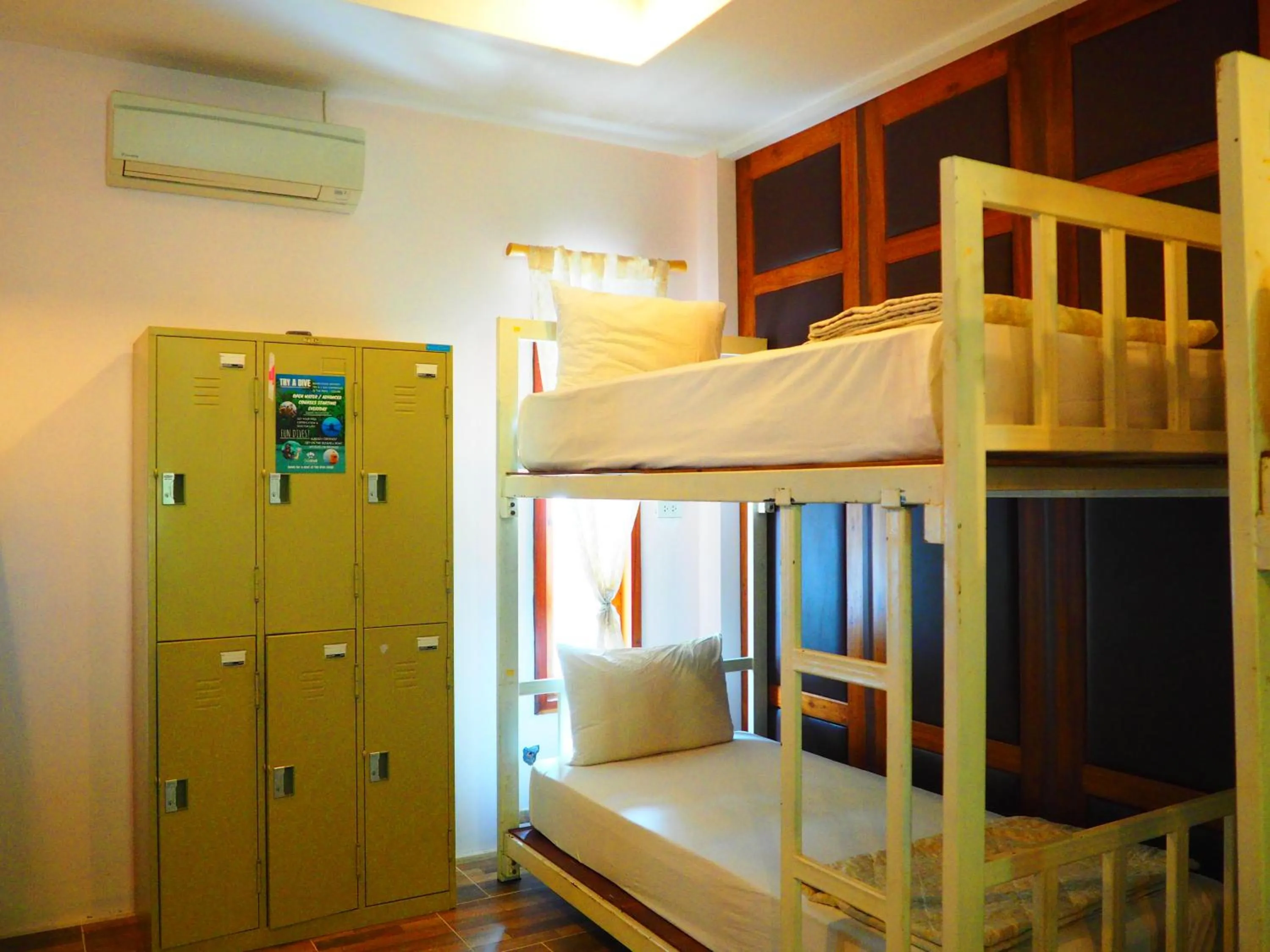 Bedroom in Seashell Resort Hostel Koh Tao