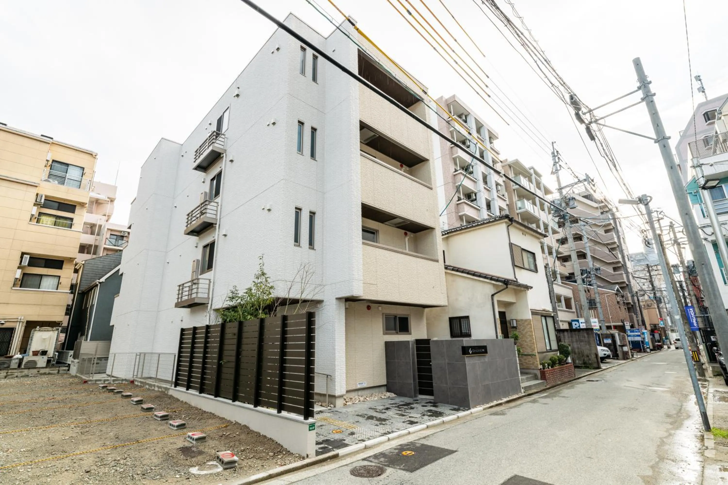 Property building in GRAND BASE Haruyoshi