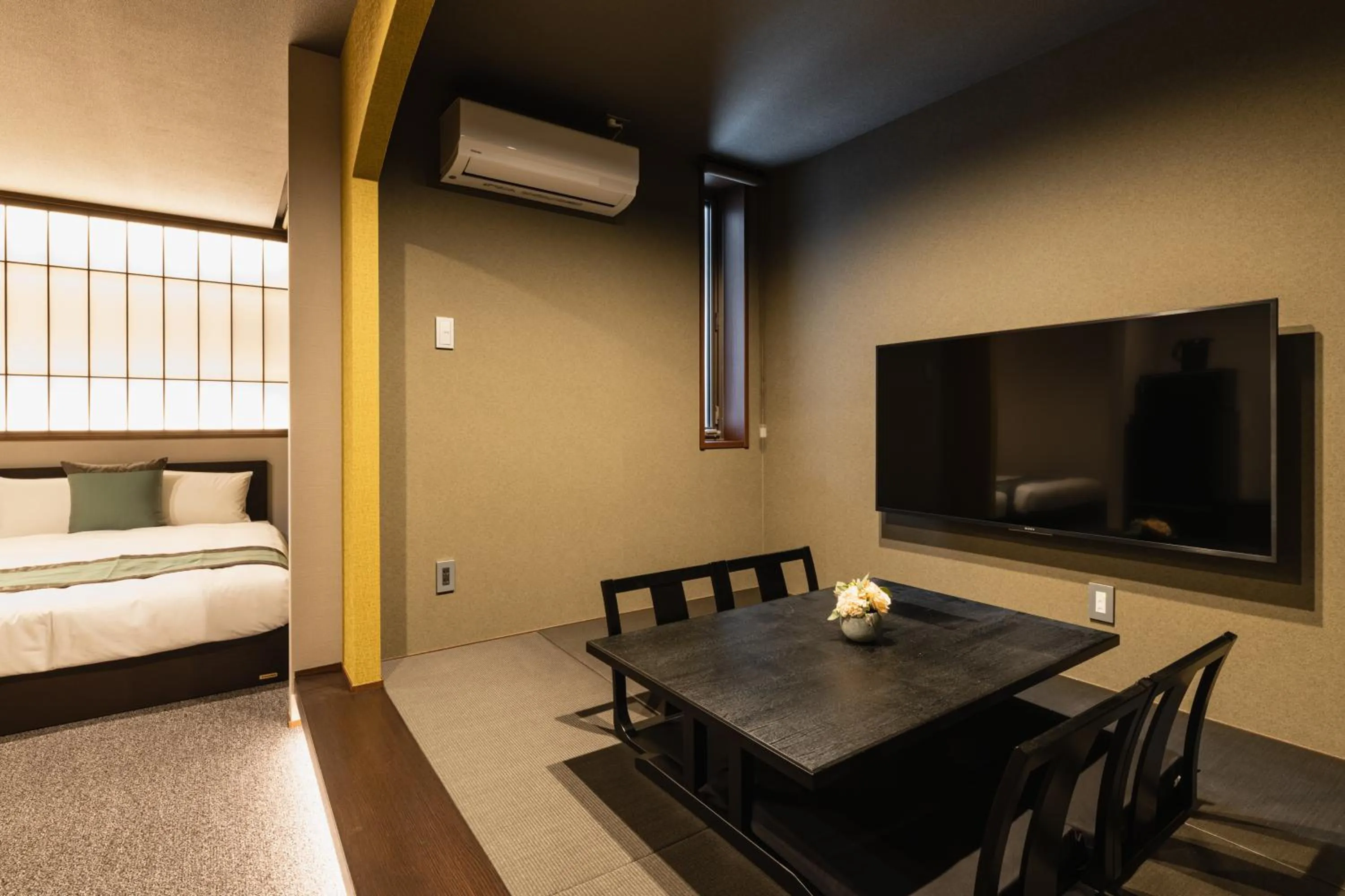 Seating area, Bed in GRAND BASE Haruyoshi