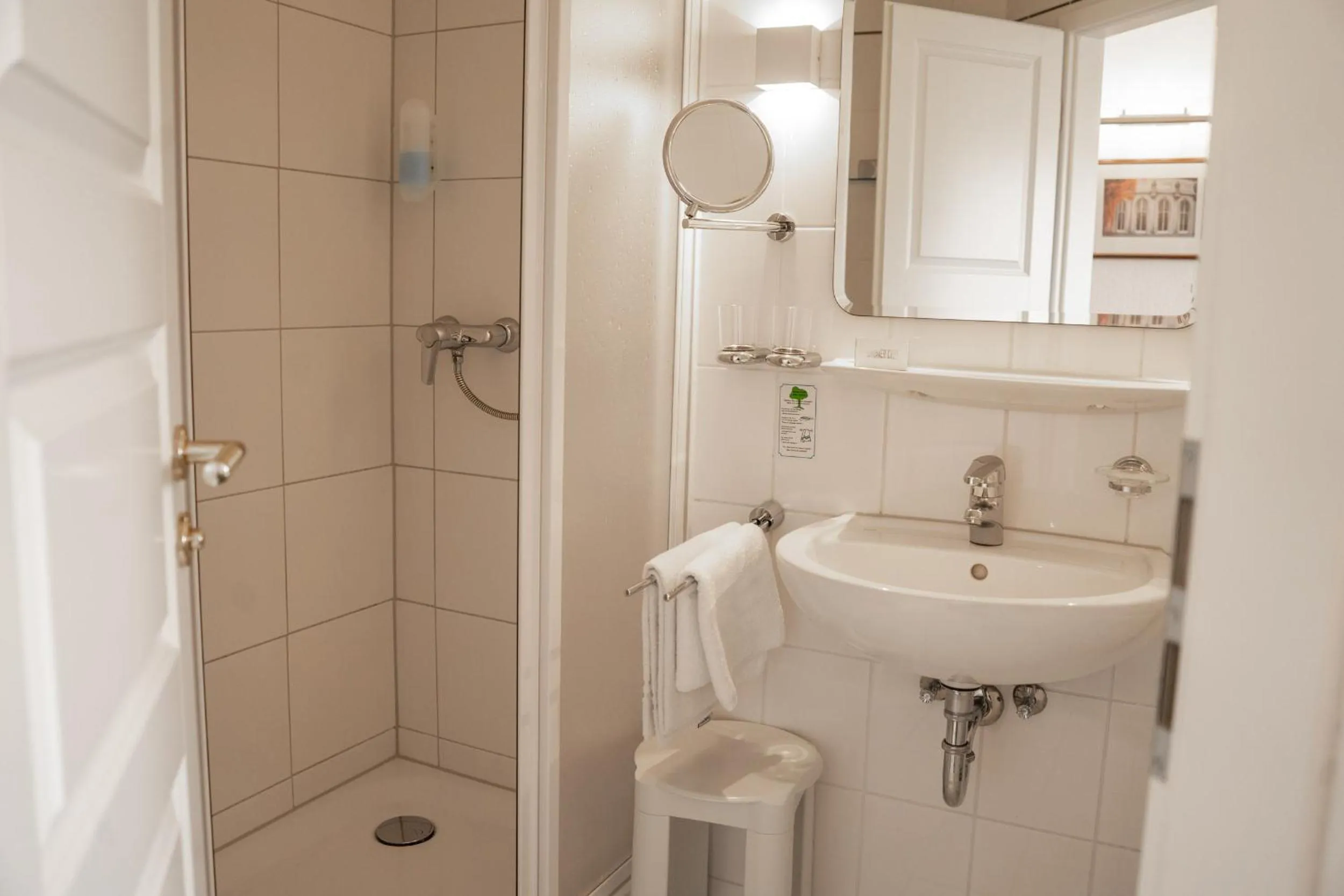 Bathroom in Hotel & Restaurant Am Alten Rhin