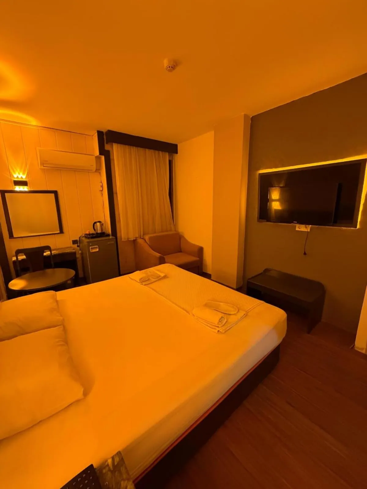 Photo of the whole room, Bed in Hotel Güleryüz 2