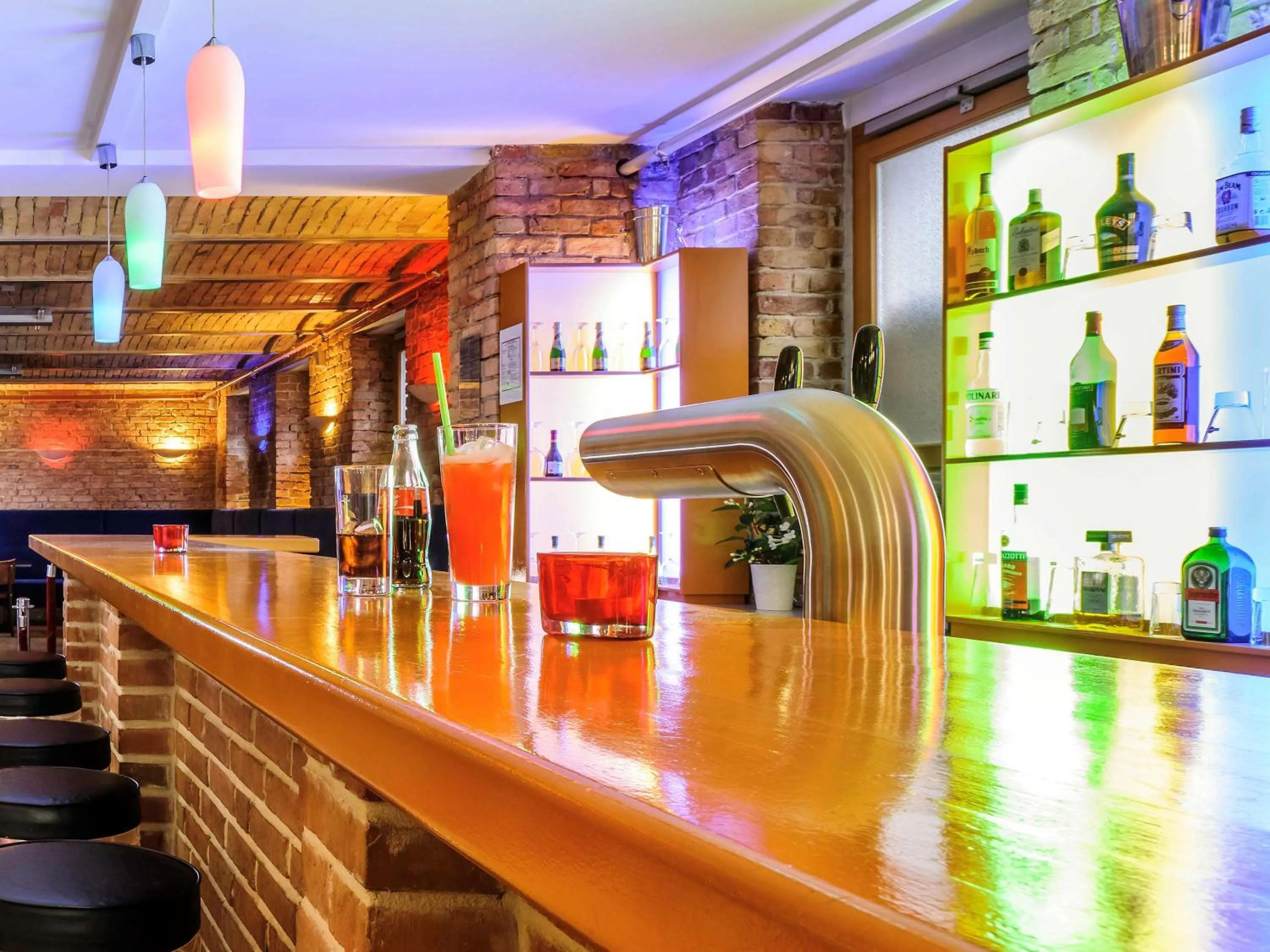 Lounge or bar in ibis Styles Berlin City Ost