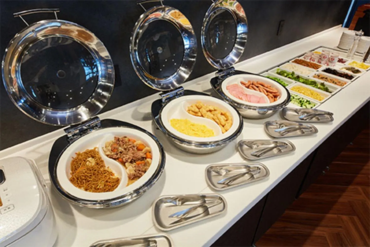 Buffet breakfast in Rembrandt Style Honatsugi