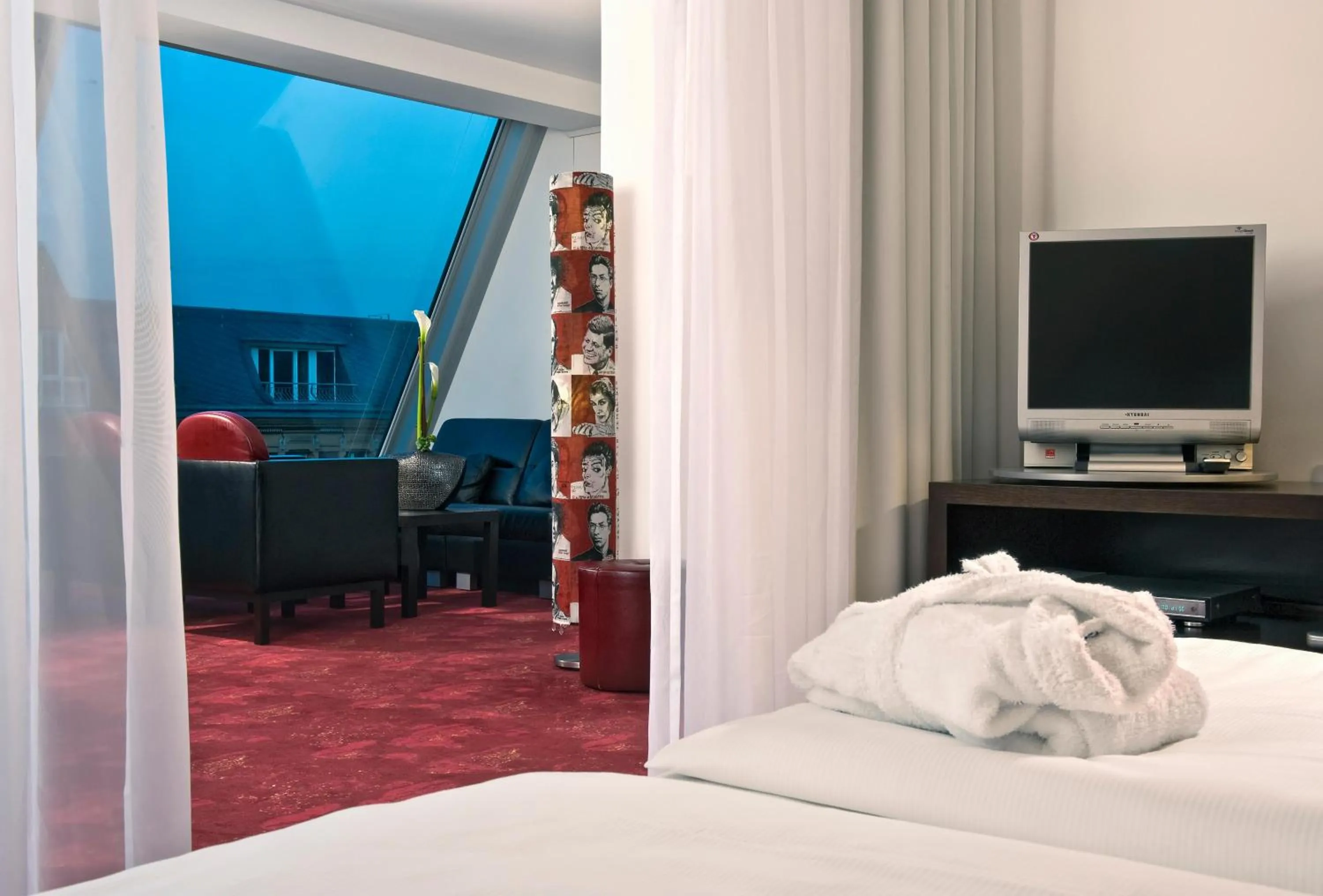 TV and multimedia, Bed in ARCOTEL Velvet Berlin