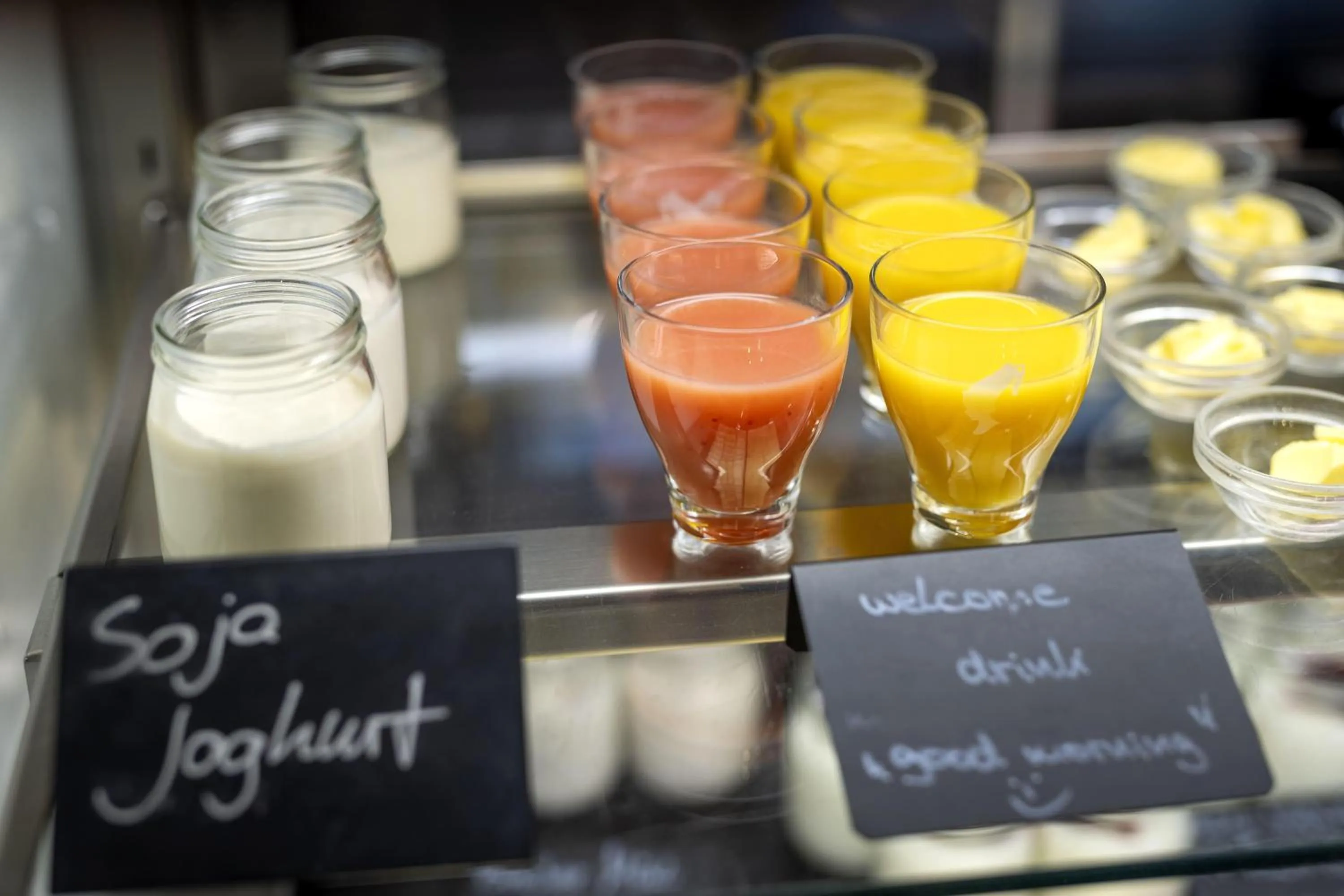 Restaurant/places to eat in ARCOTEL Velvet Berlin