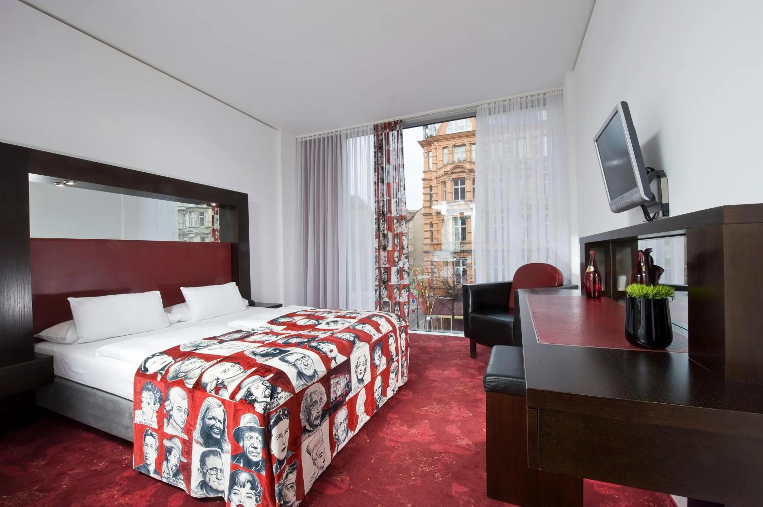 TV and multimedia, Bed in ARCOTEL Velvet Berlin