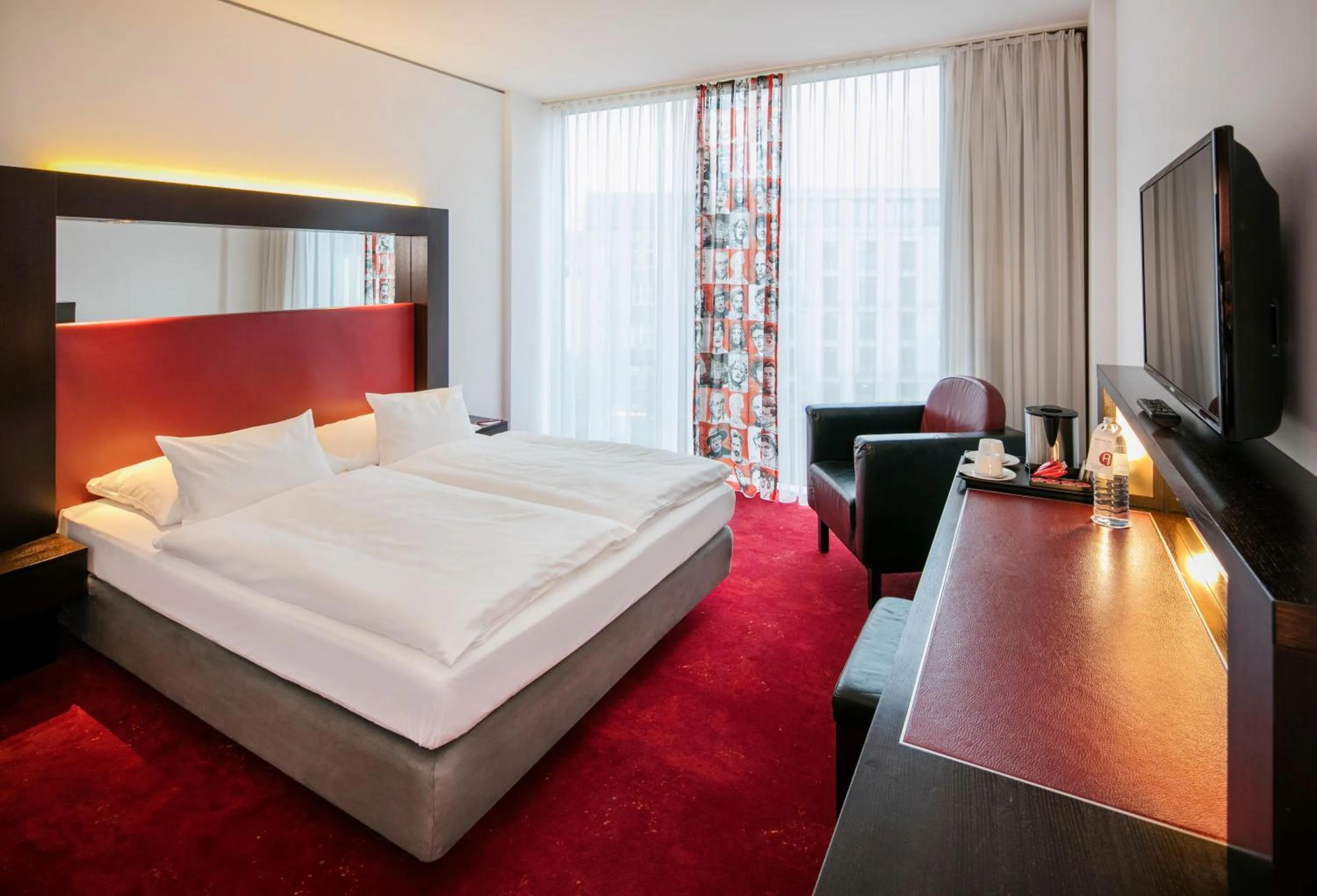 TV and multimedia, Bed in ARCOTEL Velvet Berlin